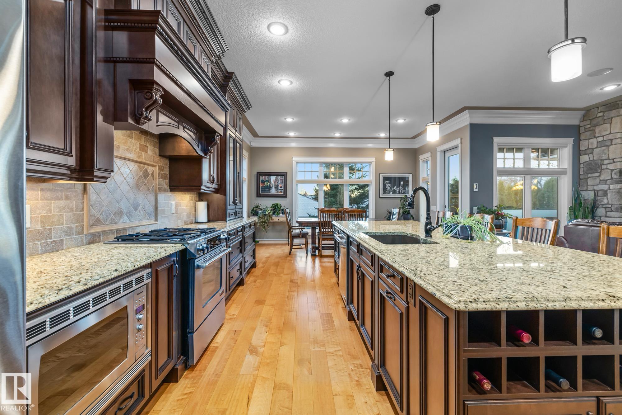 Photo 11 at 23 Kingsmoor Close, Kingswood, St. Albert