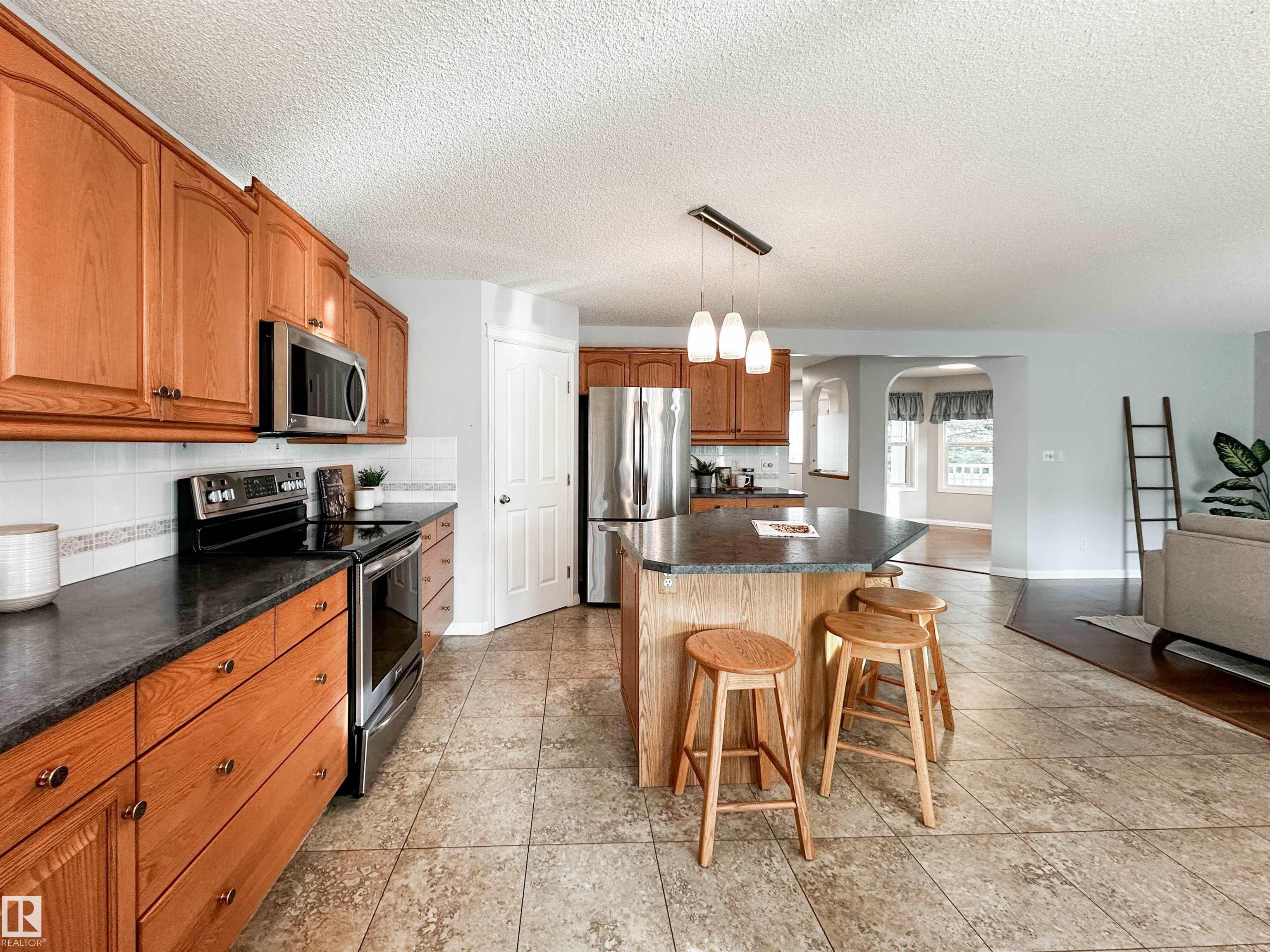 Photo 11 at 85 Durocher Street, Deer Ridge, St. Albert