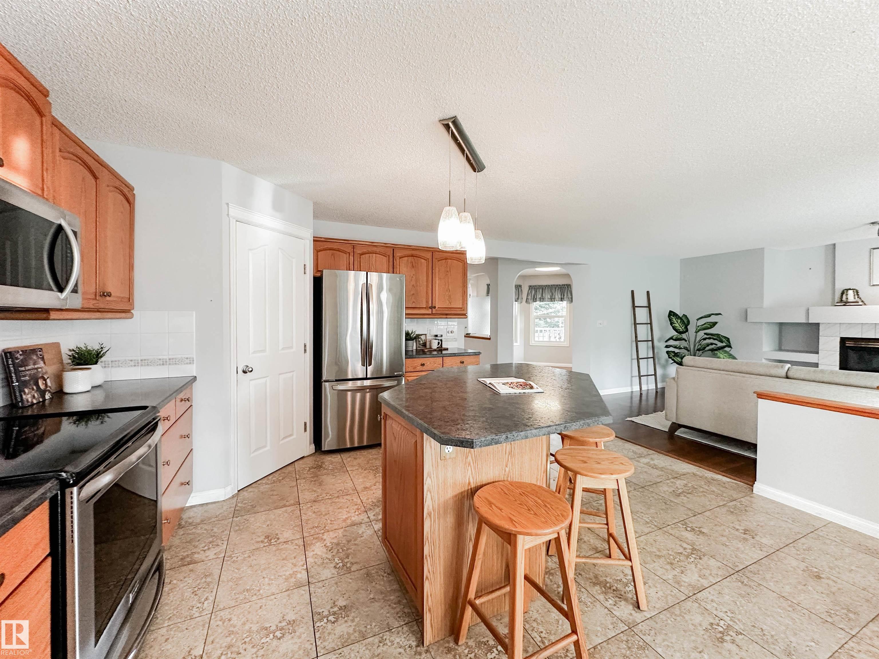 Photo 12 at 85 Durocher Street, Deer Ridge, St. Albert