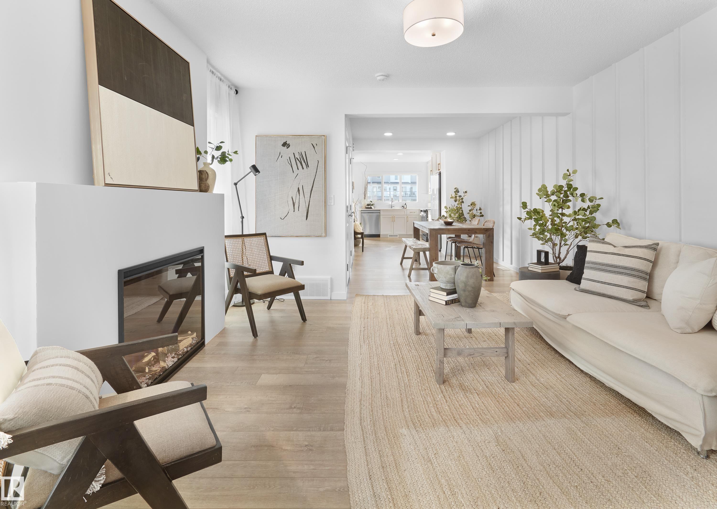 Picture for 3 18636 18 AV NW