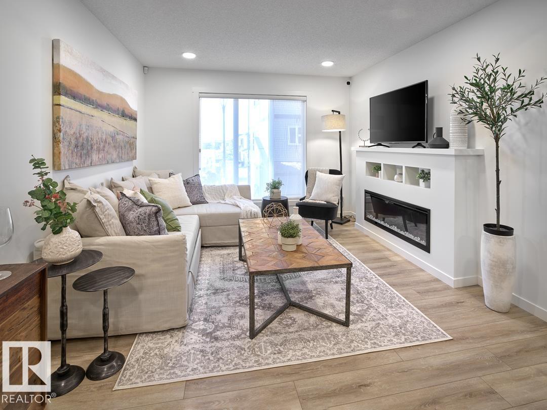 Picture for 18738 18 AV NW