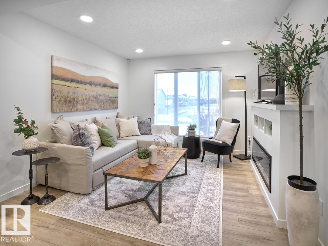 Picture for 18738 18 AV NW