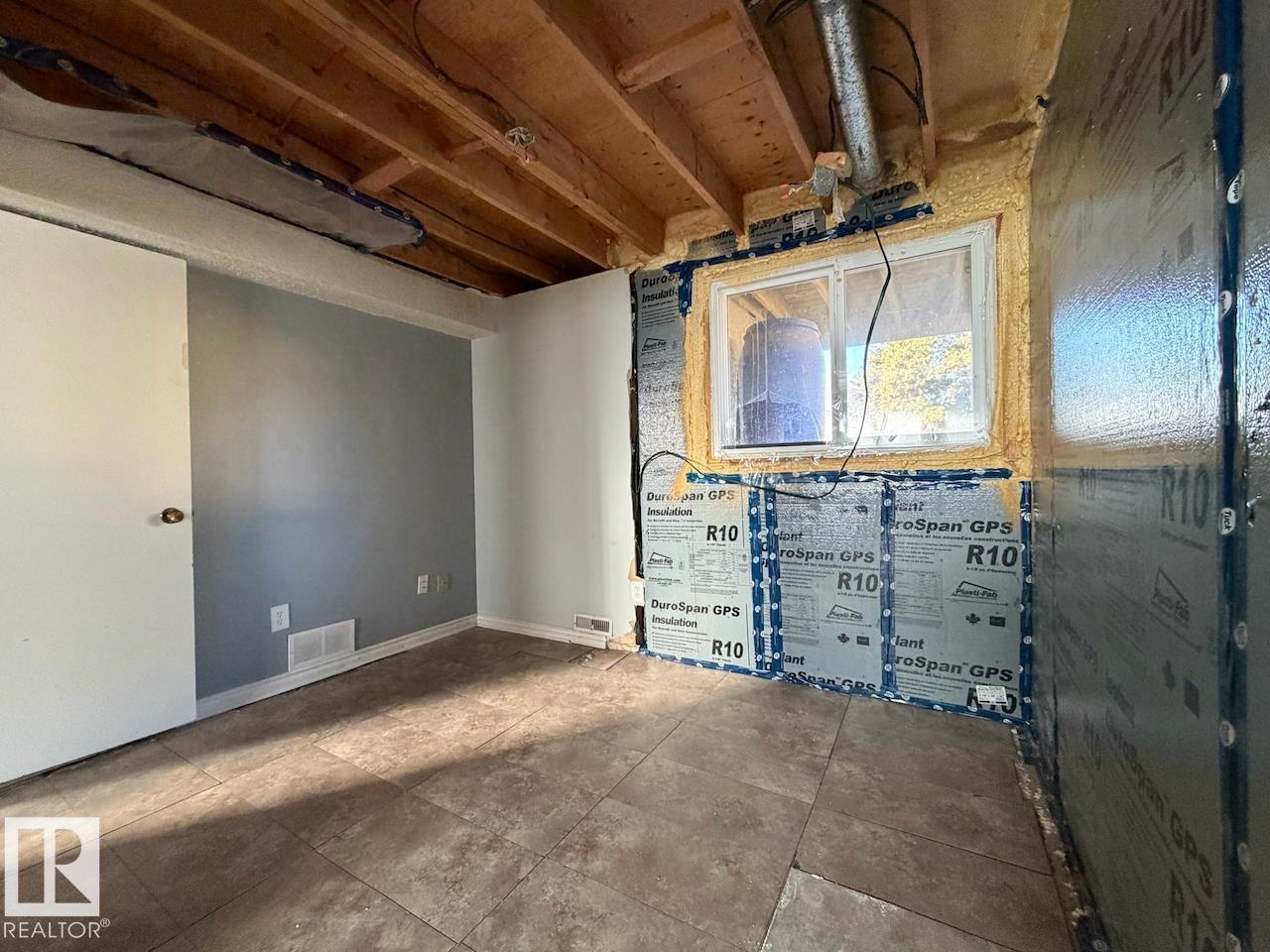 Photo 13 at 254 Richfield Road NW, Richfield, Edmonton