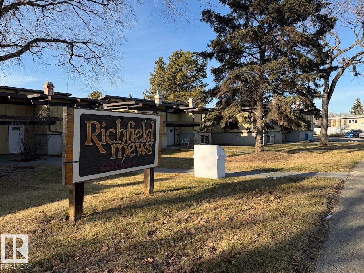 Photo 18 at 254 Richfield Road NW, Richfield, Edmonton