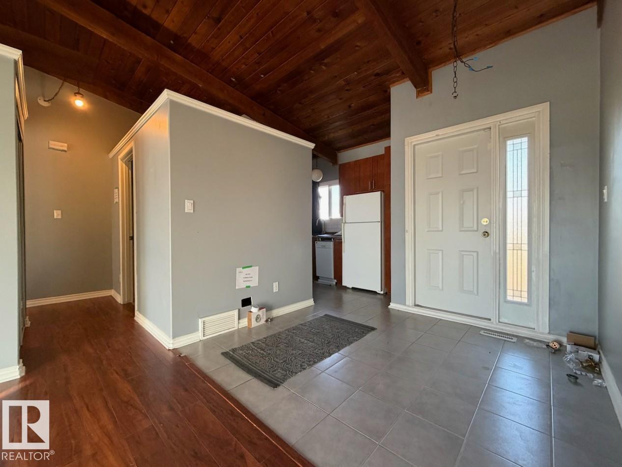 Photo 5 at 254 Richfield Road NW, Richfield, Edmonton