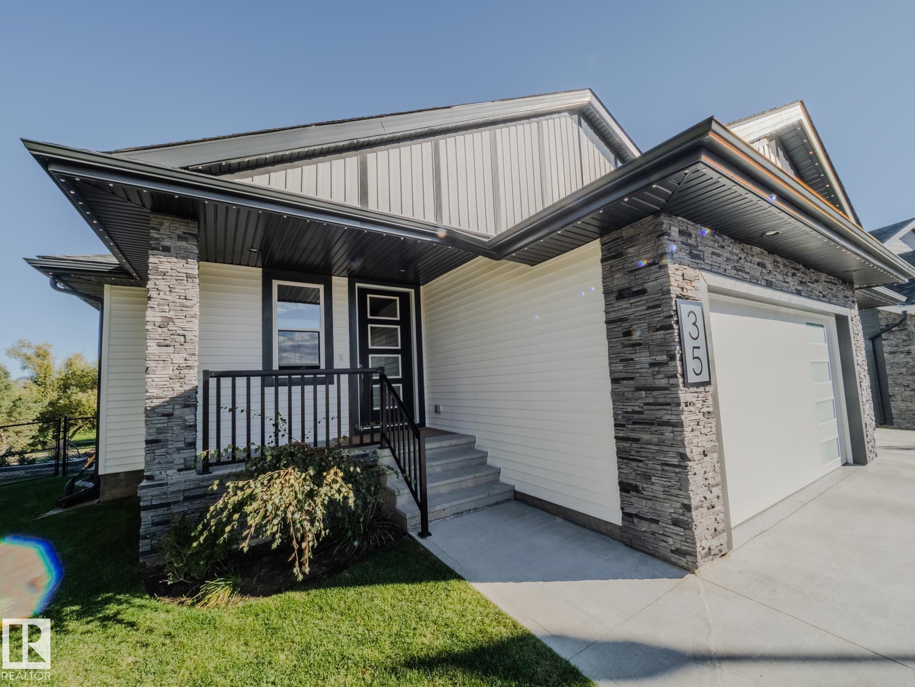 Photo 2 at 35 Lilac Bay, Stoneshire, Spruce Grove