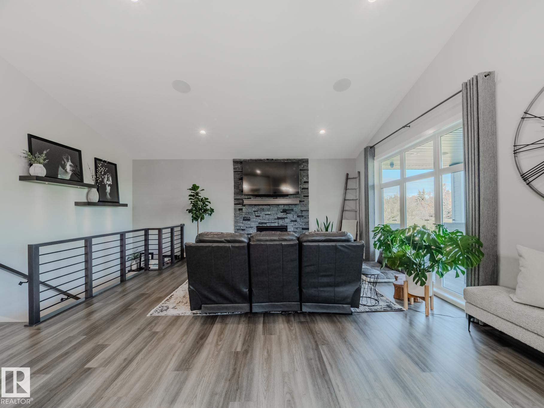 Photo 9 at 35 Lilac Bay, Stoneshire, Spruce Grove