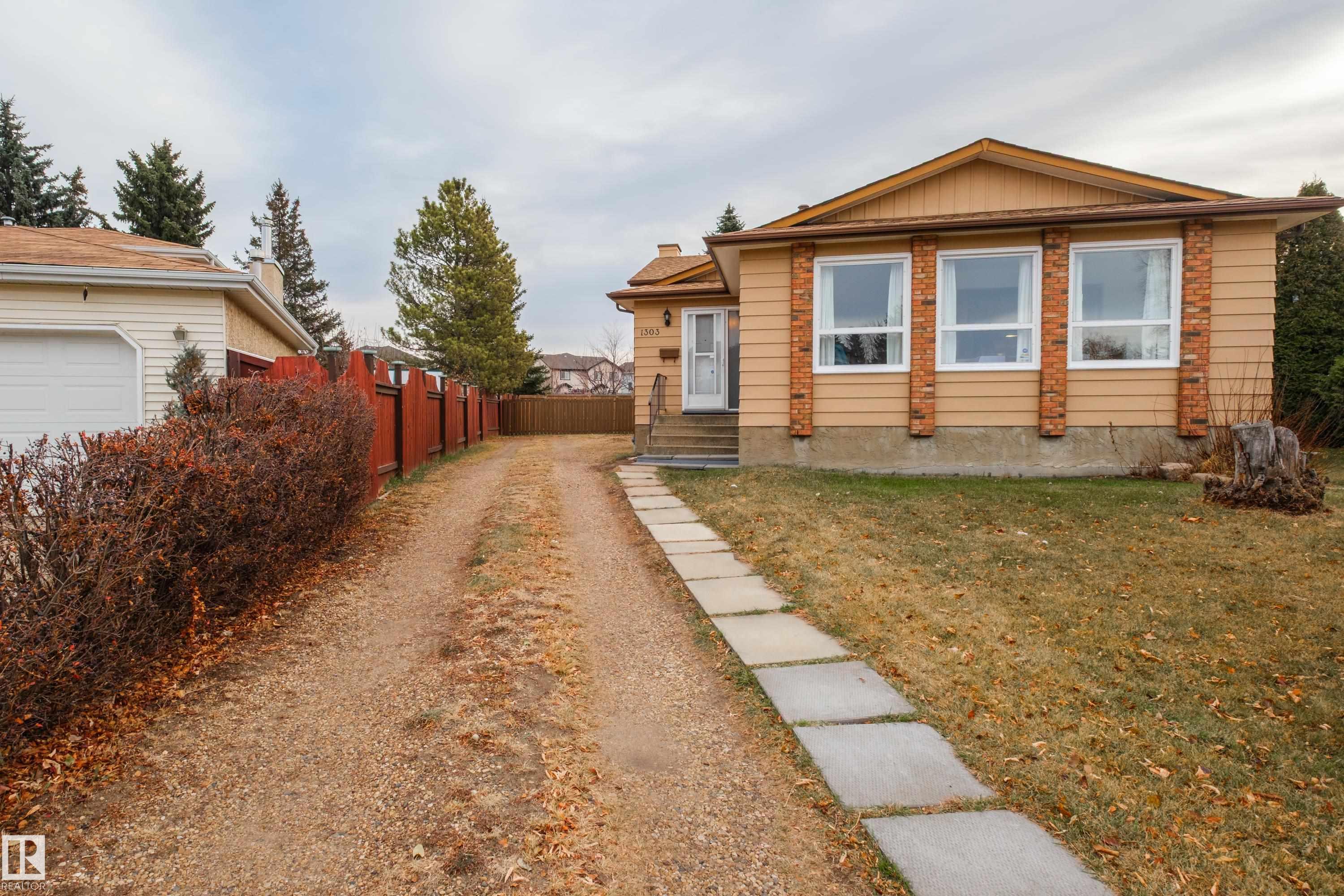 Photo 2 at 1303 35 Street NW, Crawford Plains, Edmonton