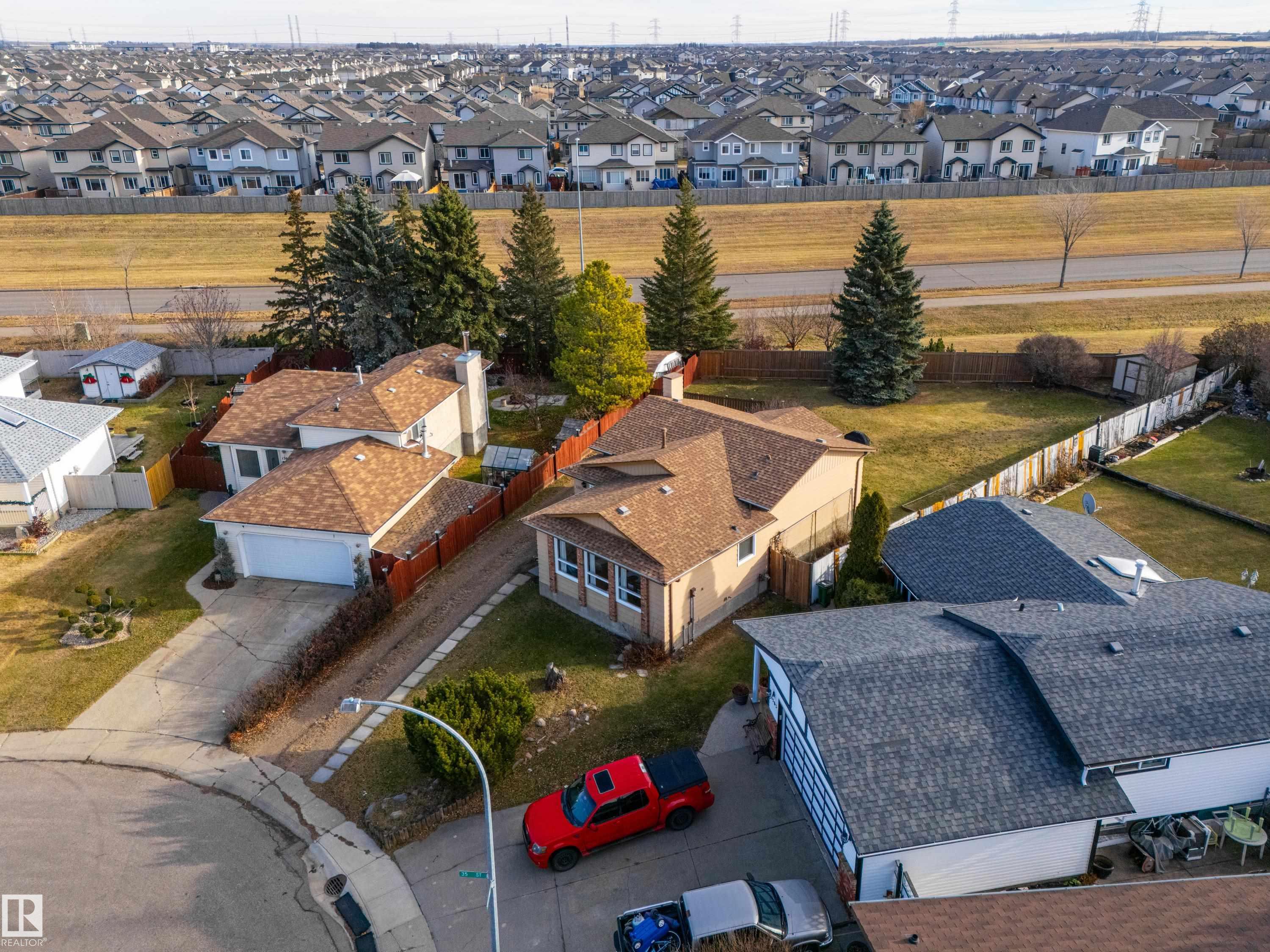 Photo 73 at 1303 35 Street NW, Crawford Plains, Edmonton