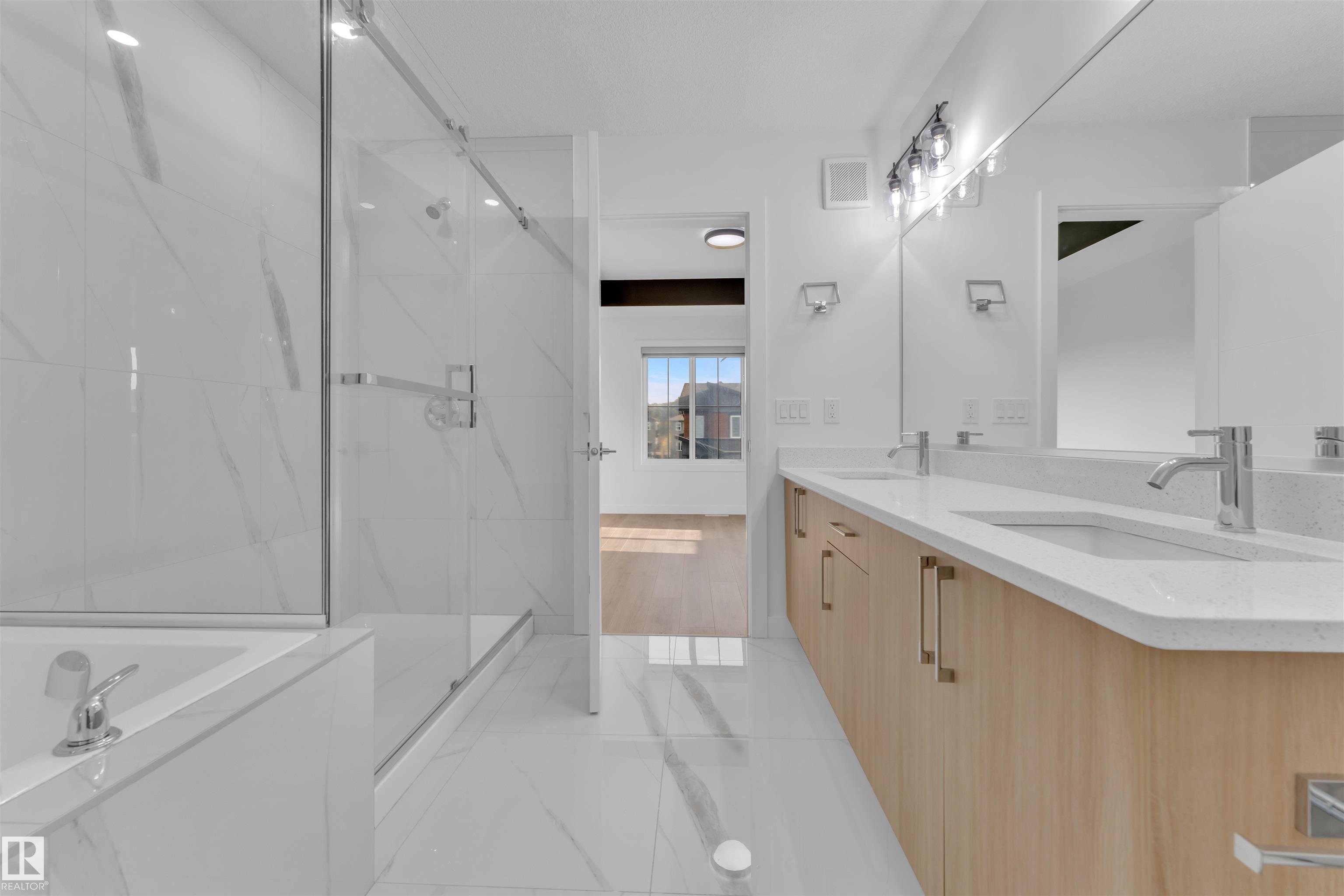 Photo 23 at 2 Cobblestone Gate, Fenwyck, Spruce Grove