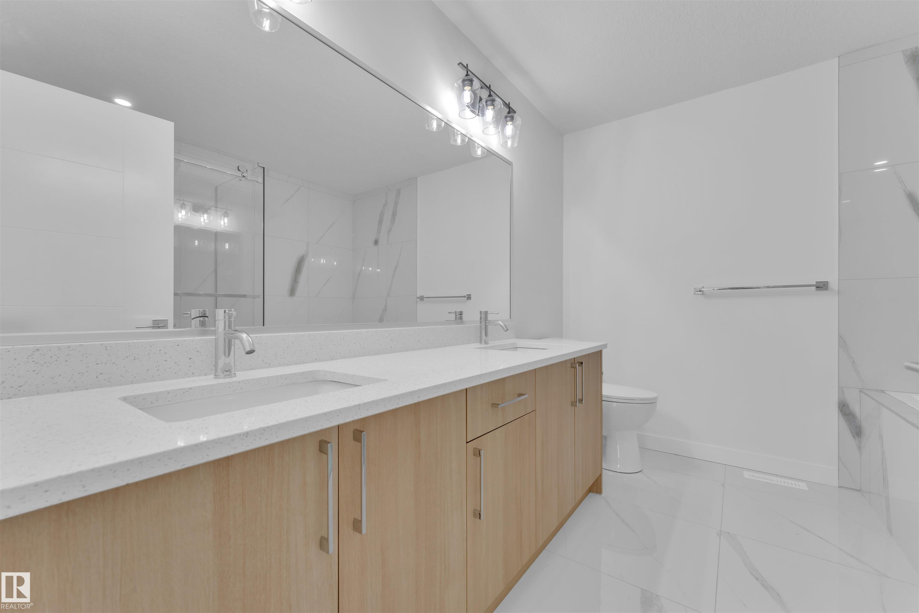 Photo 25 at 2 Cobblestone Gate, Fenwyck, Spruce Grove