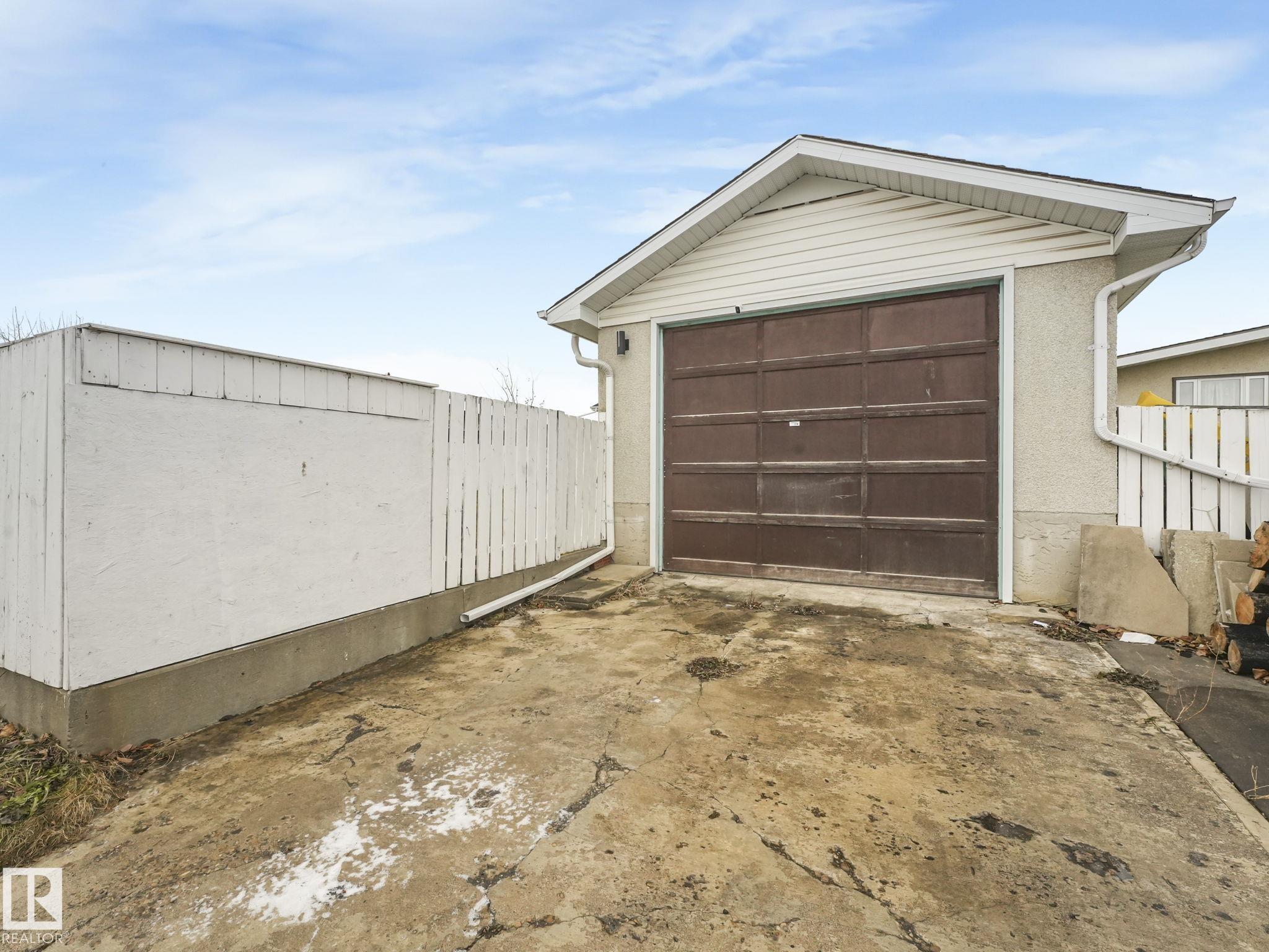 Picture for 13903 95 ST NW