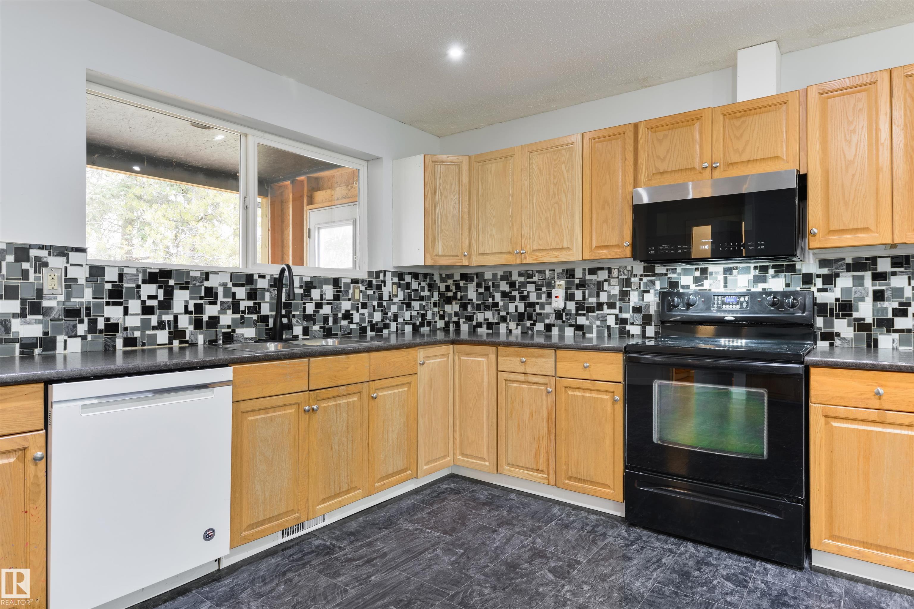 Photo 14 at 51328 Rge Road 24, None, Rural Parkland County