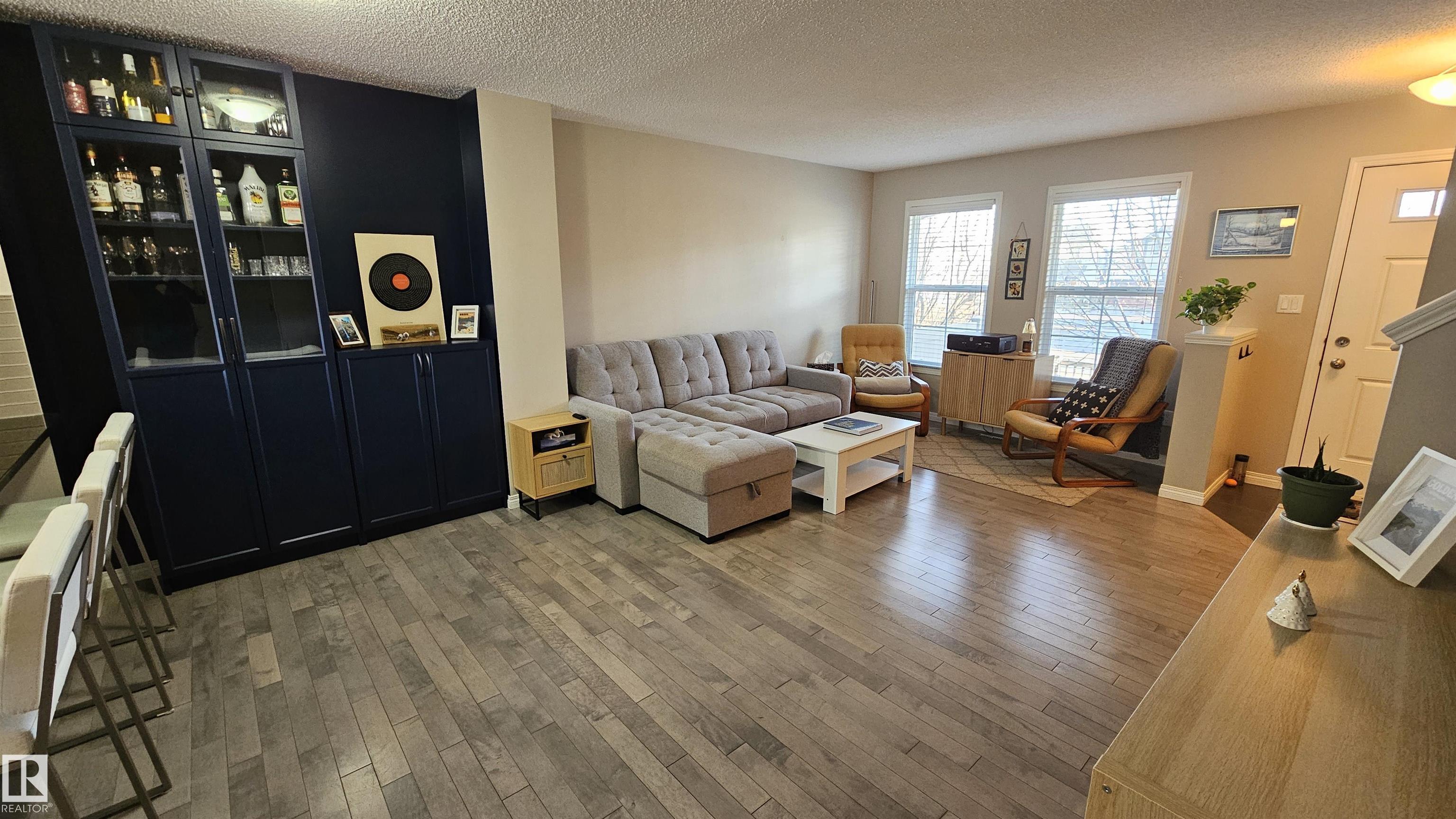 Picture for 585 ORCHARDS BV SW