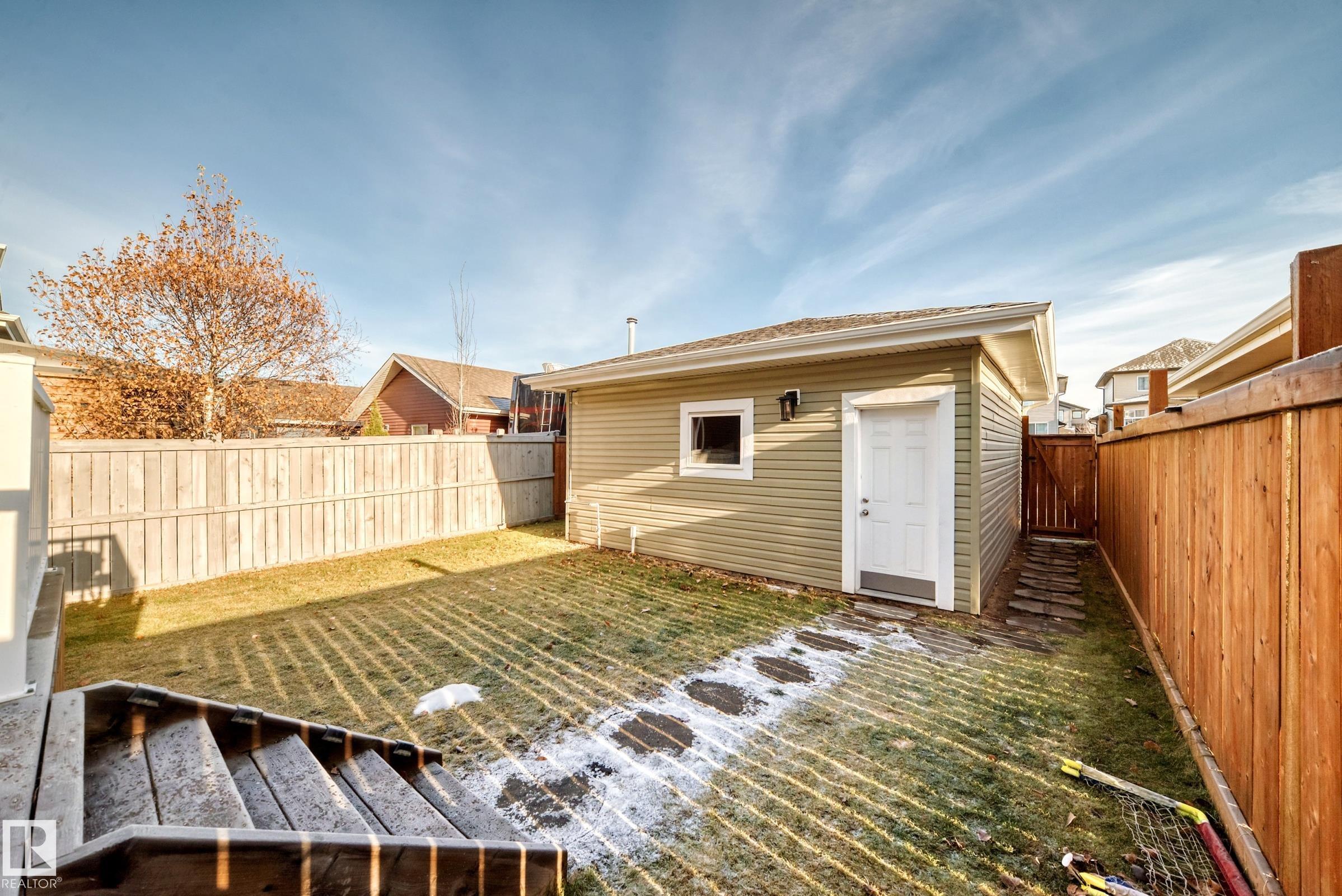 Photo 6 at 76 Strawberry Lane, Suntree, Leduc