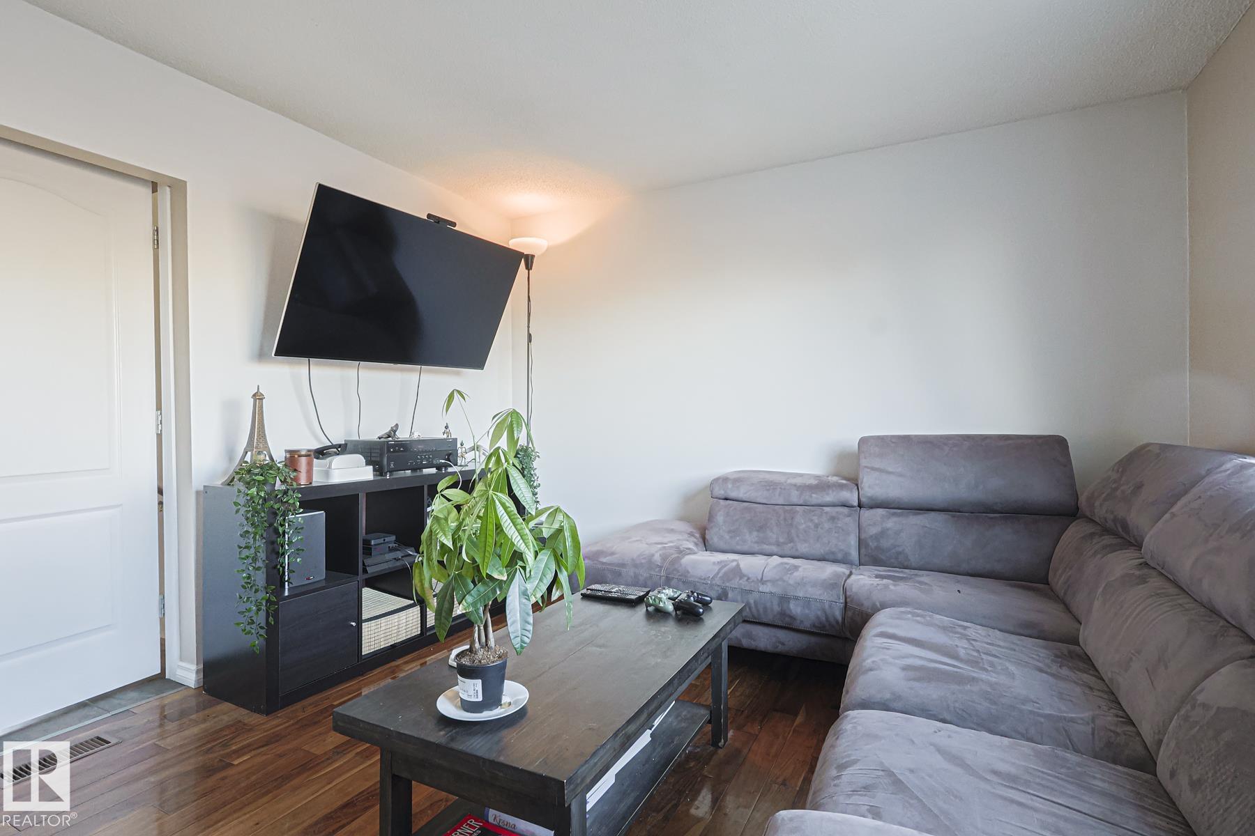 Picture for 16025 100A AV NW