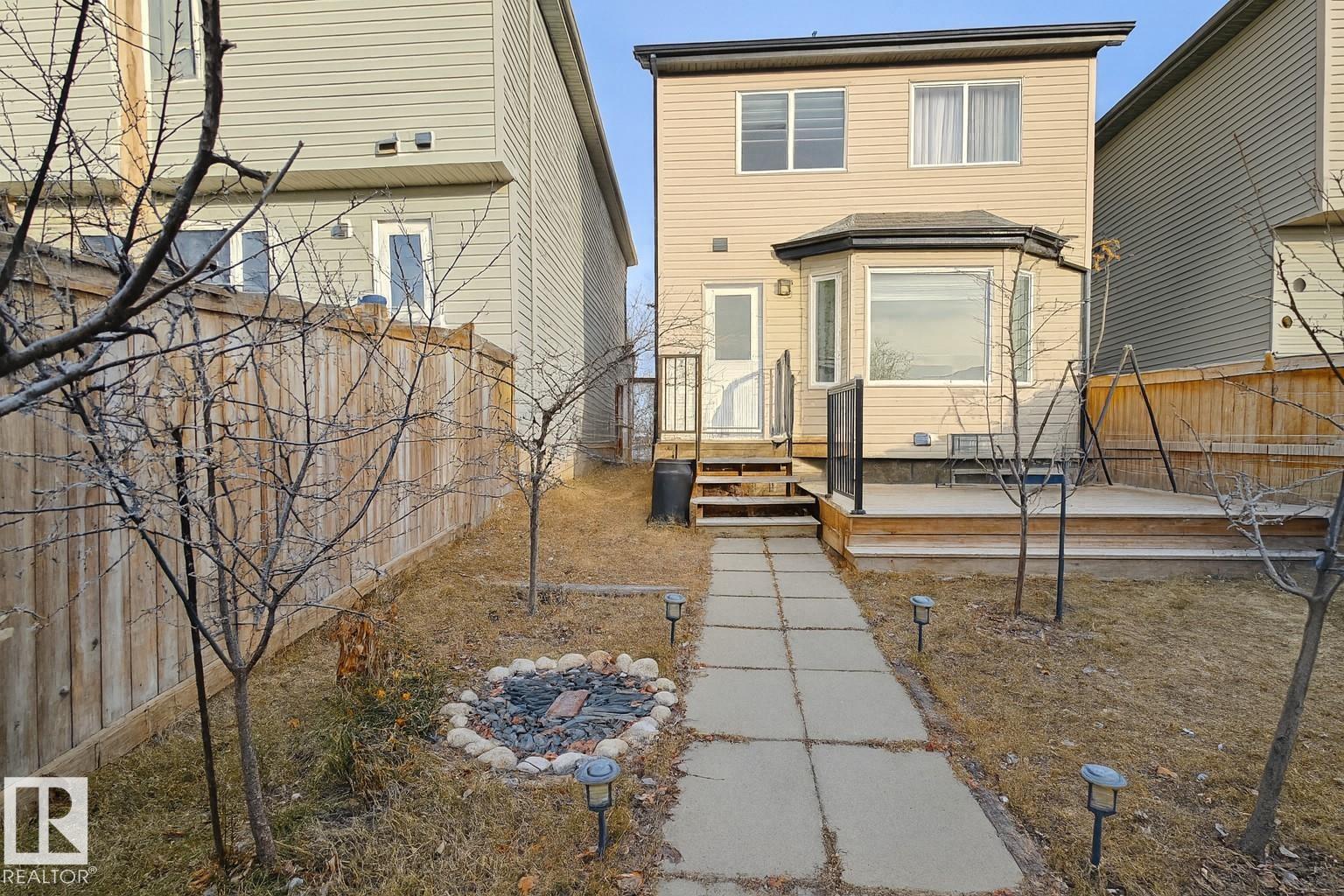 Picture for 754 EAGLESON CR NW
