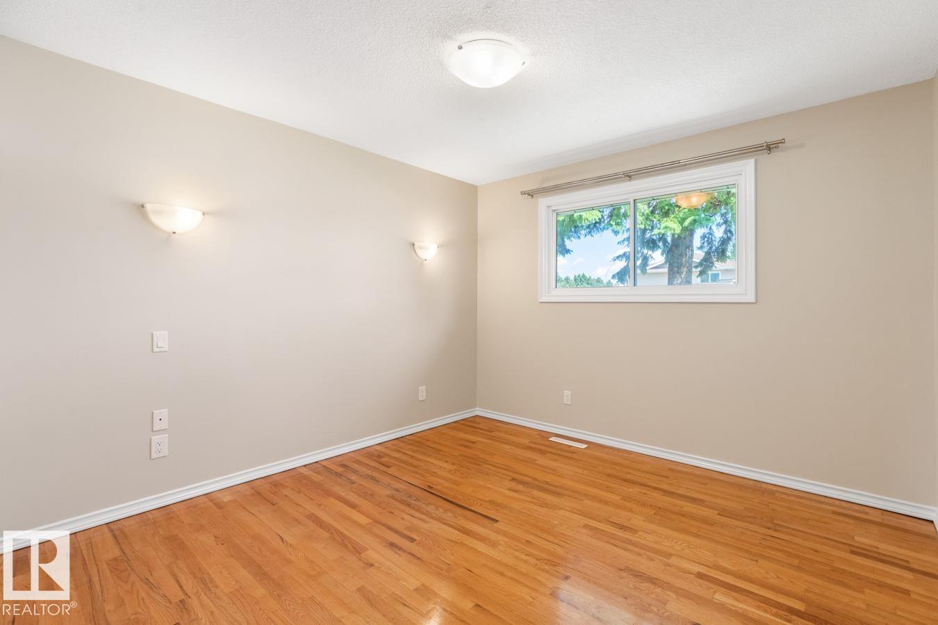Photo 16 at 13908 57 Street NW, York, Edmonton