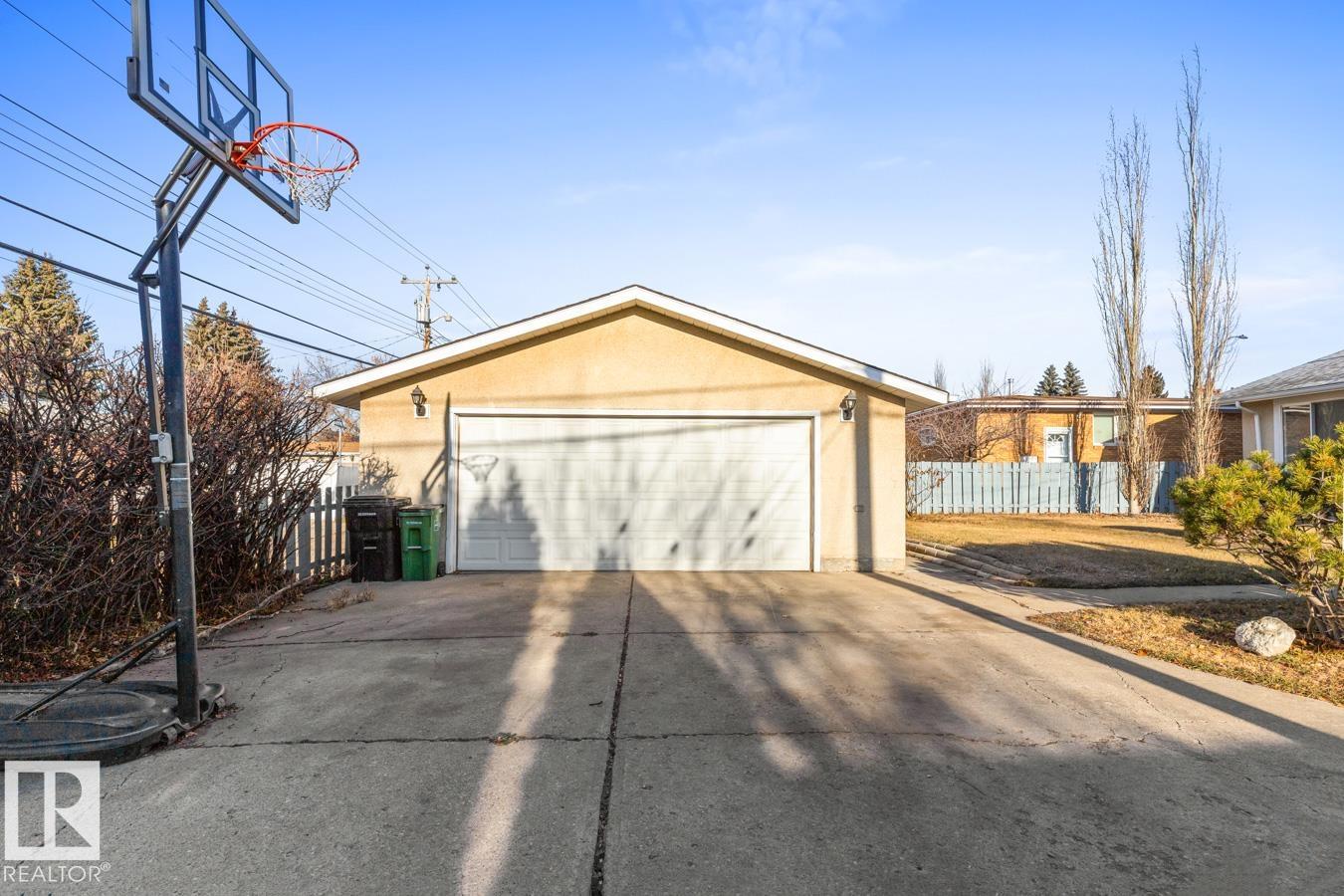 Photo 40 at 13908 57 Street NW, York, Edmonton