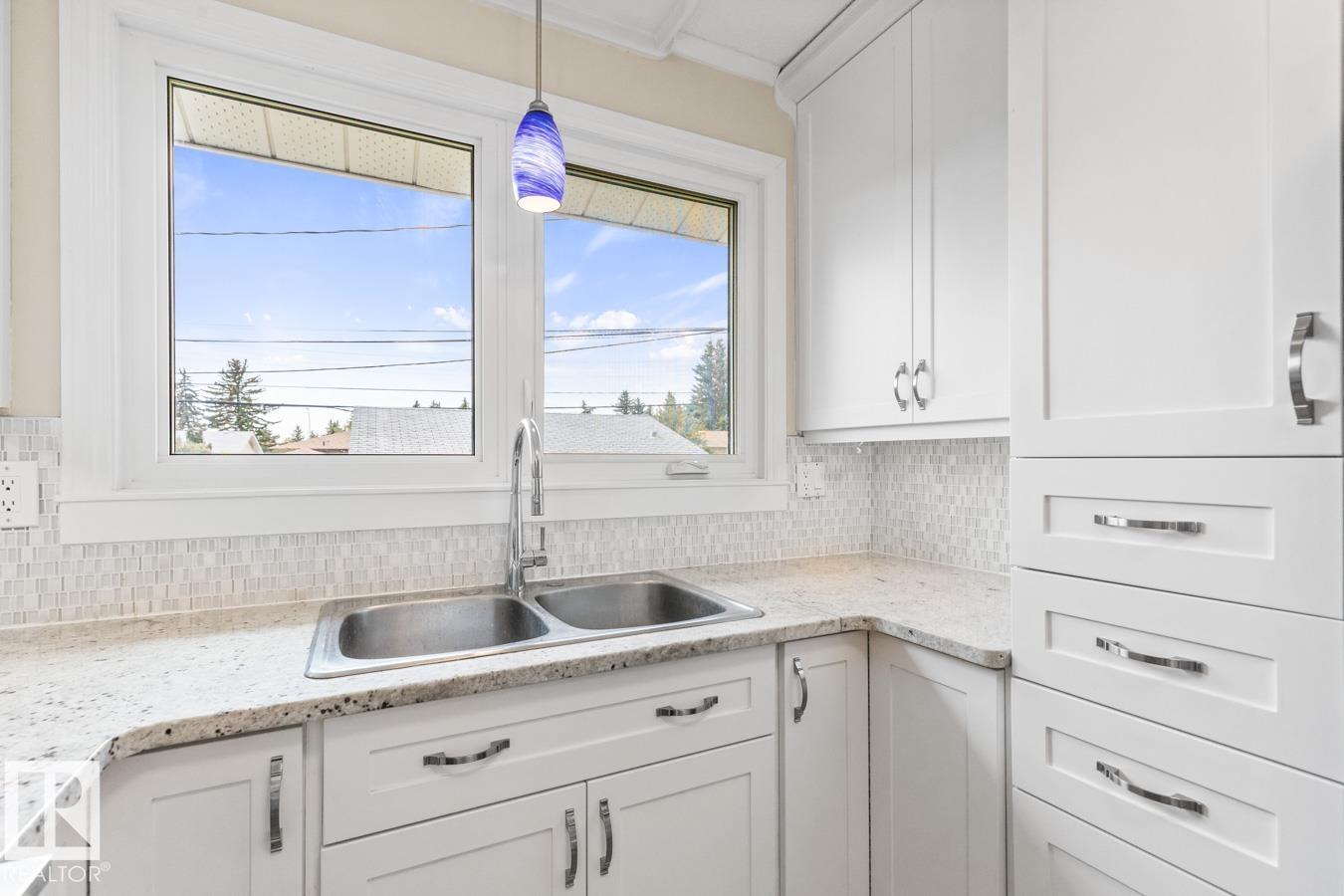 Photo 8 at 13908 57 Street NW, York, Edmonton