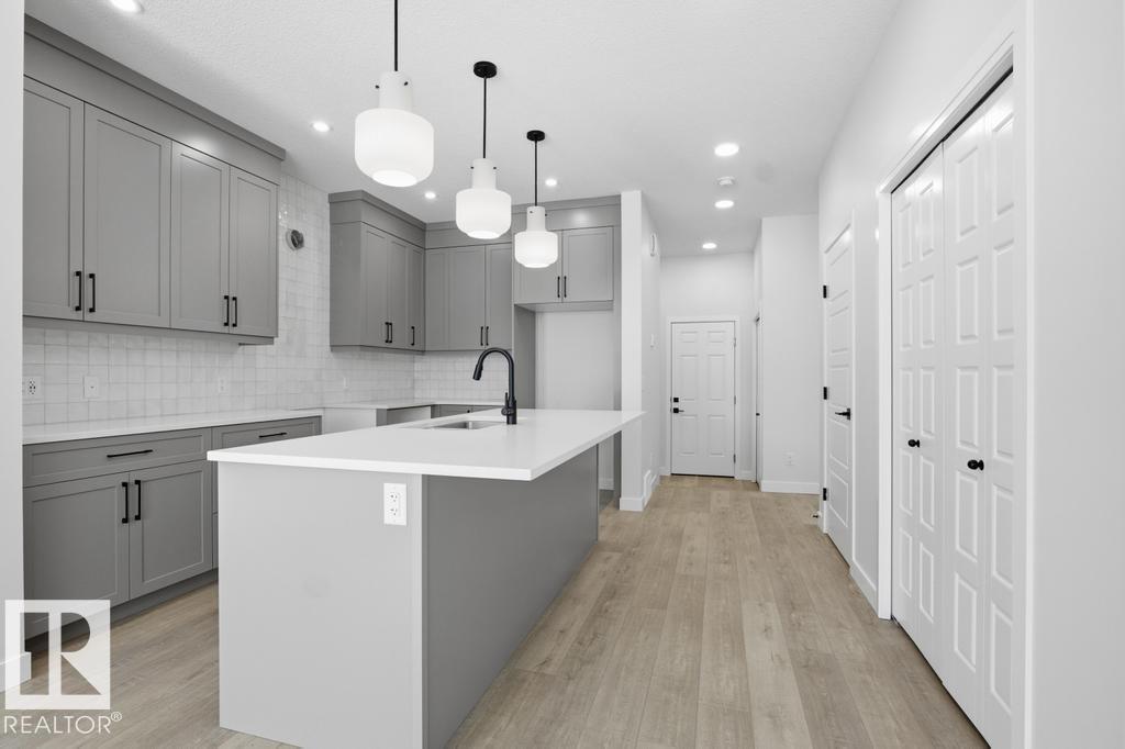 Picture for 8960 ELVES LO NW