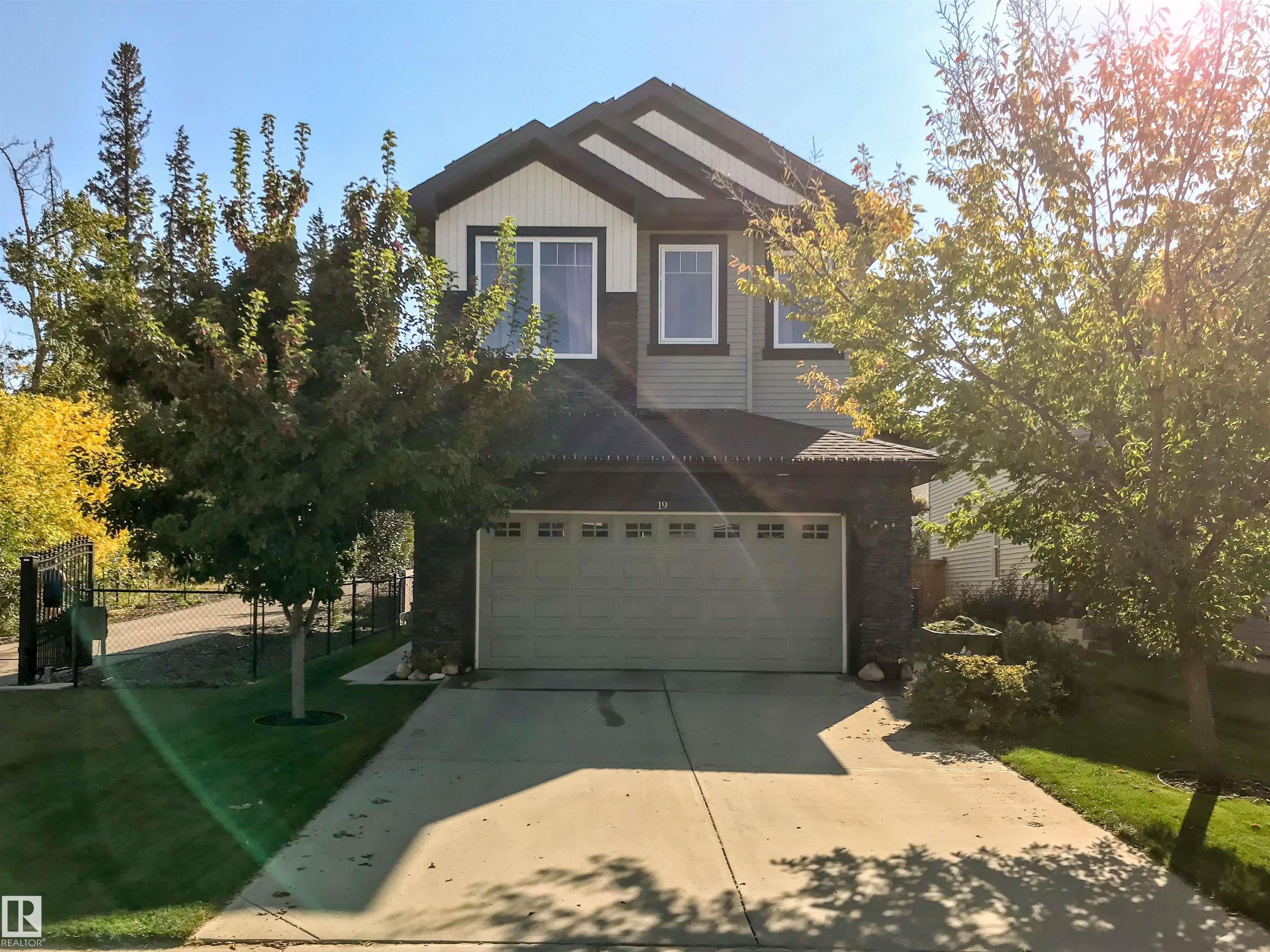 Photo 39 at 19 Meadowgrove Lane, McLaughlin, Spruce Grove