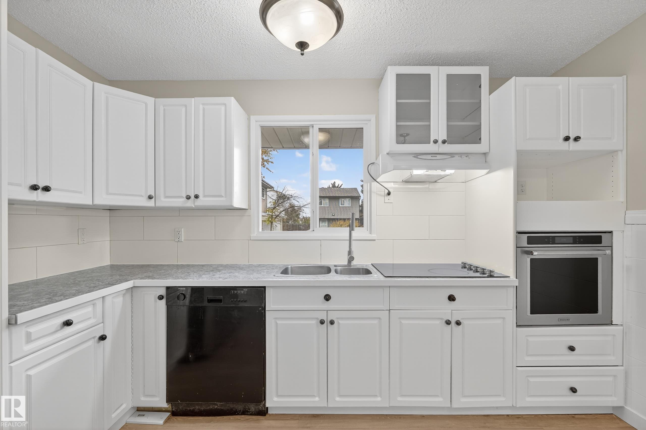 Picture for 8421 MILL WOODS RD NW