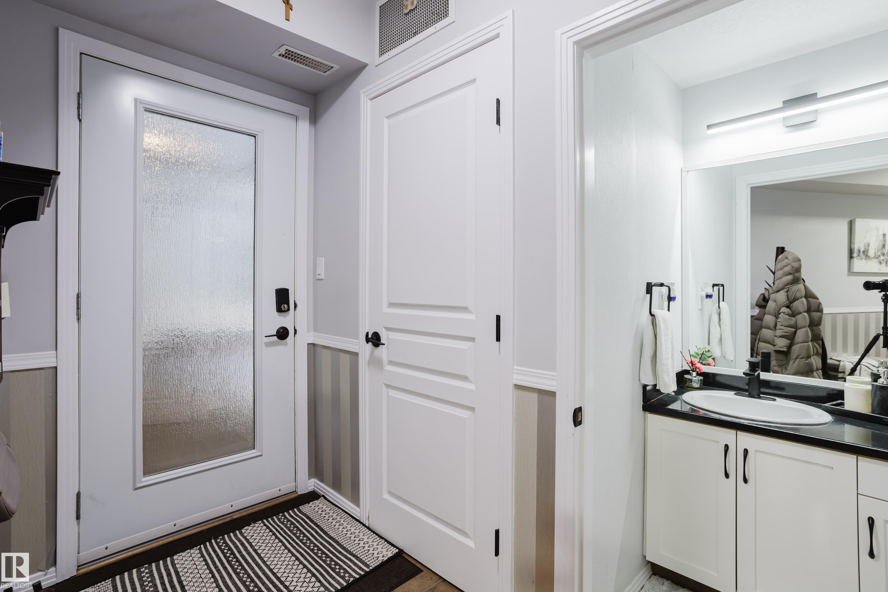 Photo 6 at 140 - 4827 104a Street NW, Empire Park, Edmonton