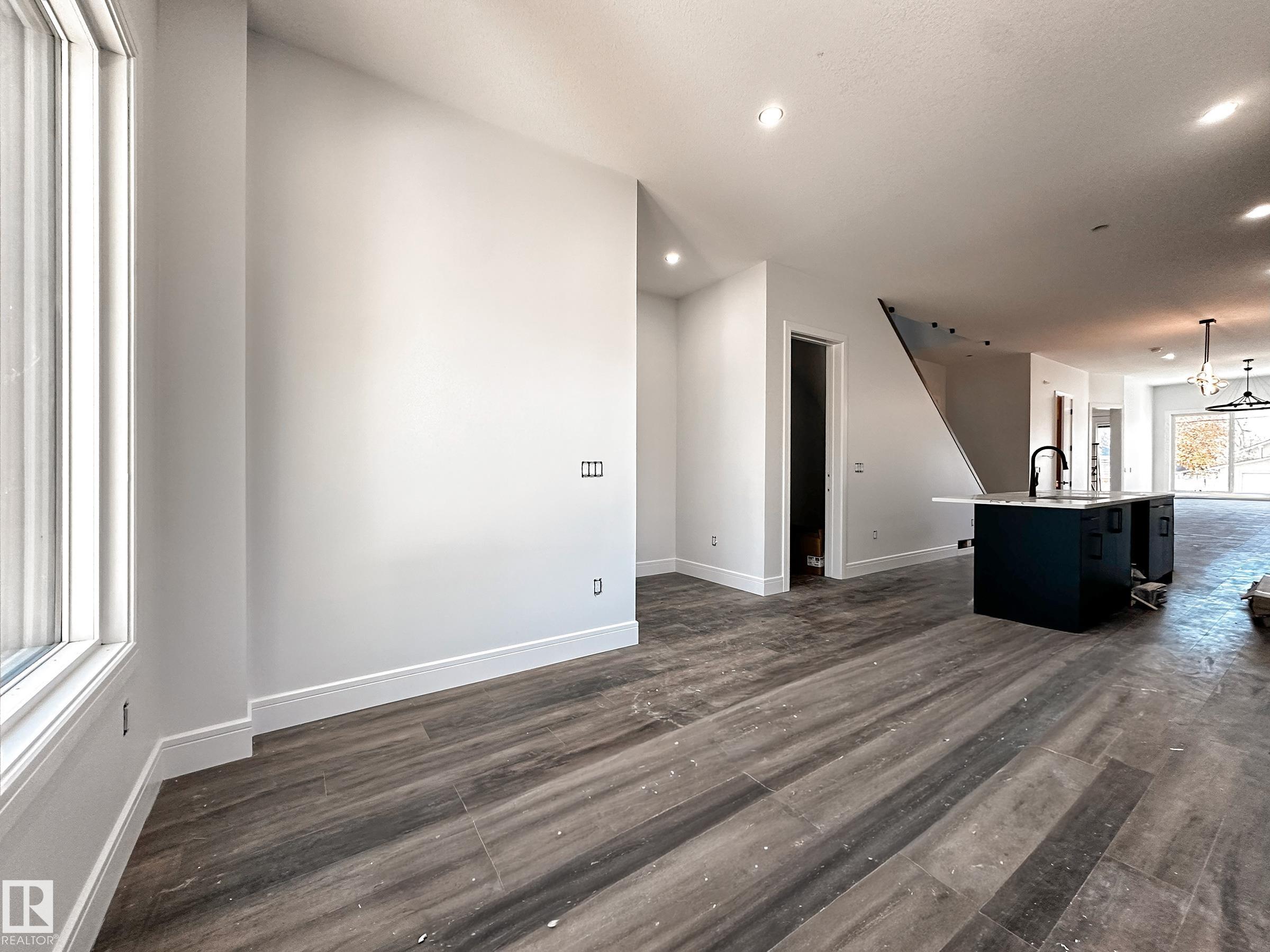 Picture for 11230 125 ST NW