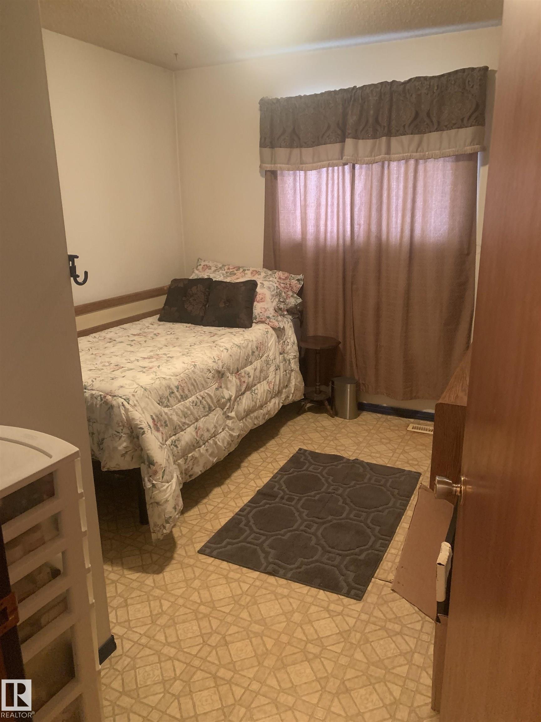 Photo 15 at 118 Corinthia Drive, Corinthia Park, Leduc