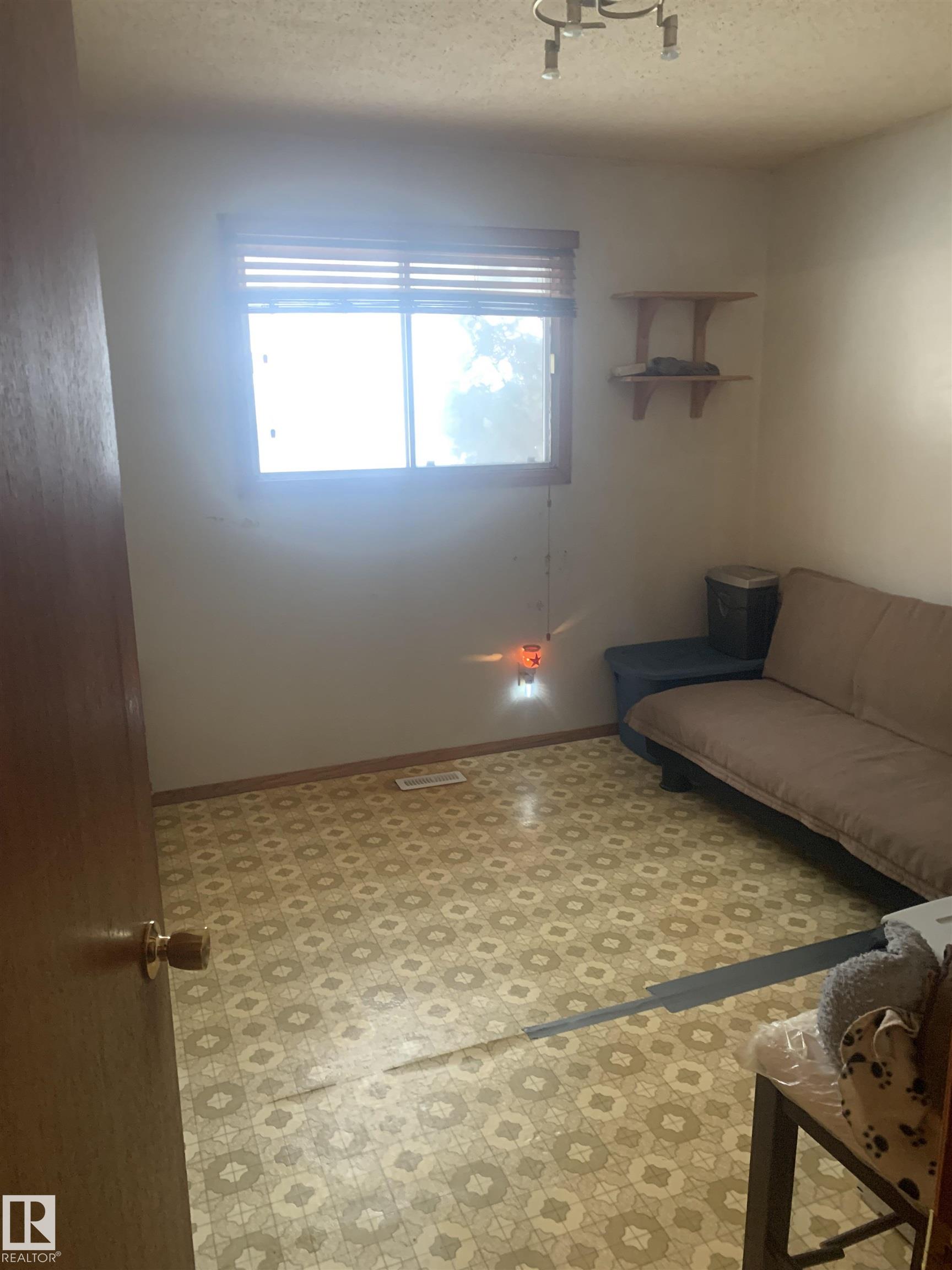 Photo 16 at 118 Corinthia Drive, Corinthia Park, Leduc