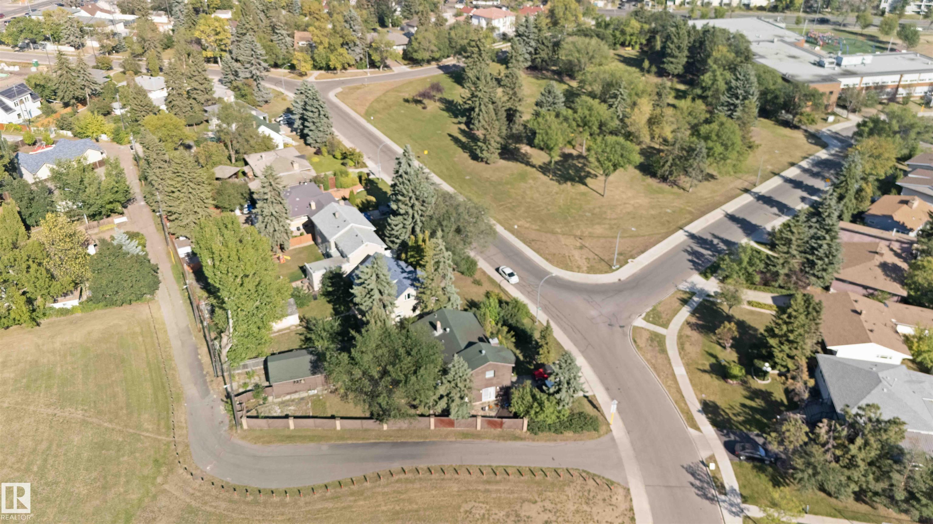 Photo 31 at 11022 110 Avenue NW, Queen Mary Park, Edmonton