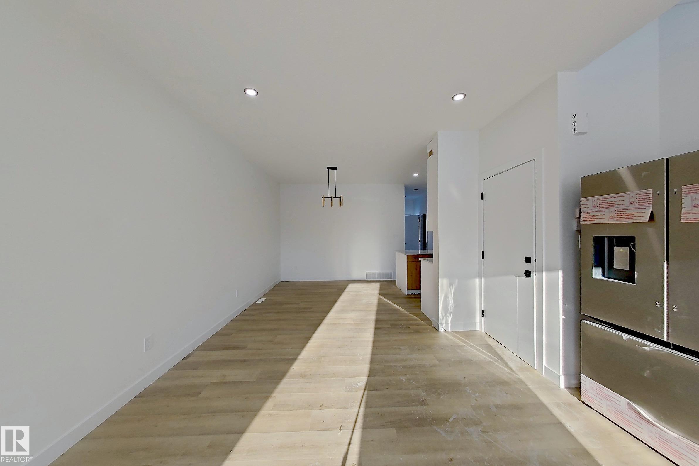 Picture for 12514/16 114 AV NW