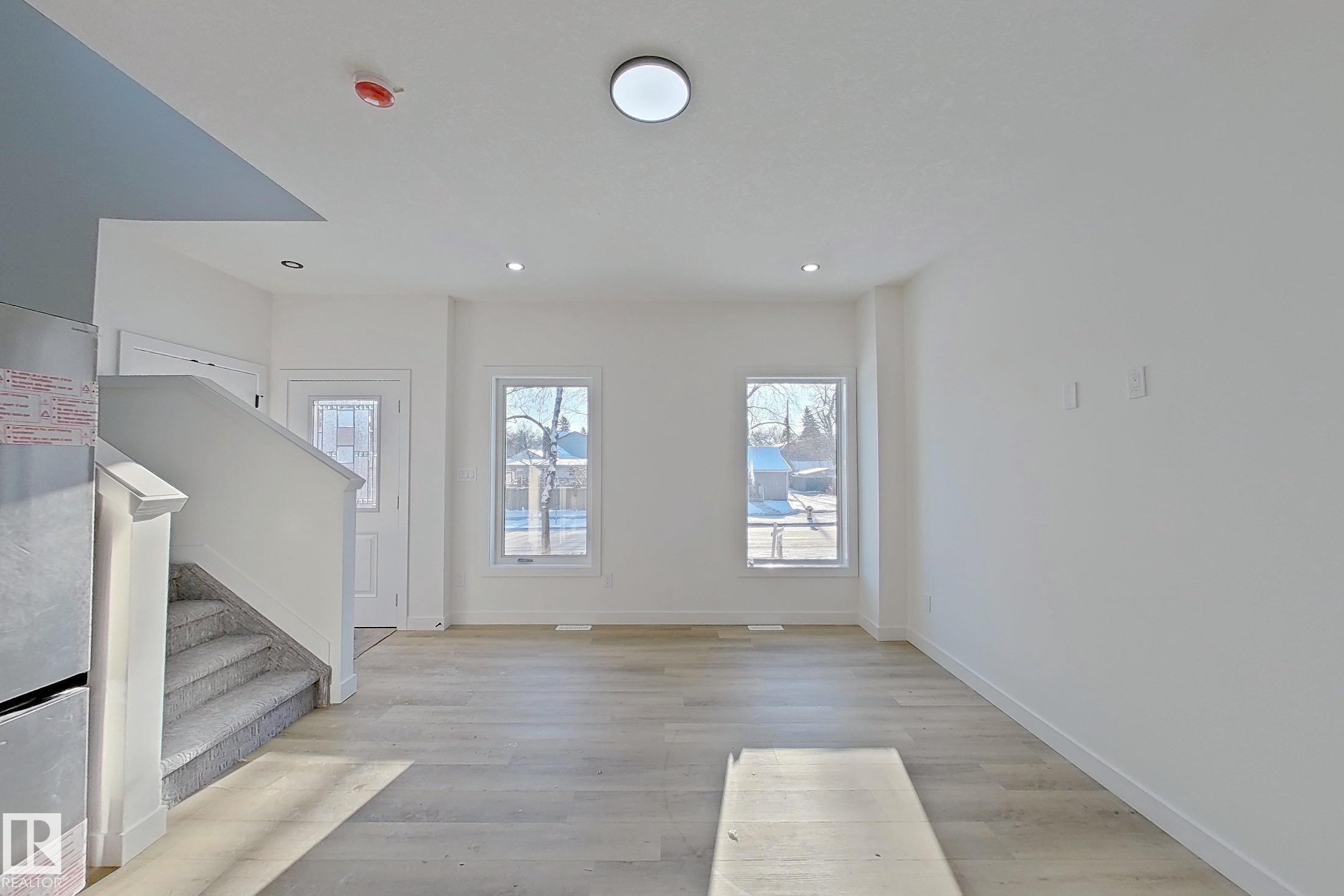 Photo 7 at 12514/16 114 Avenue NW, Inglewood, Edmonton