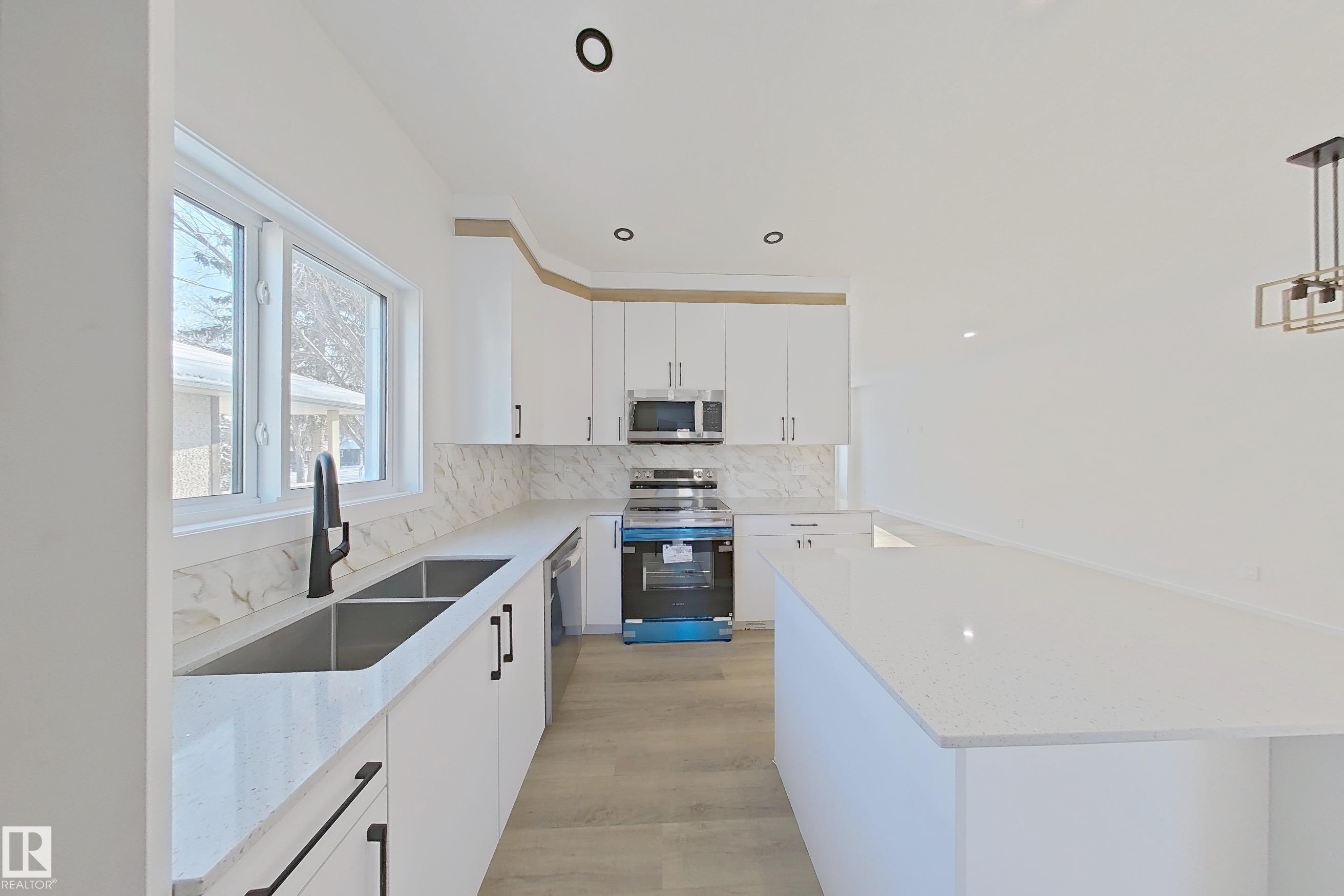 Photo 8 at 12514/16 114 Avenue NW, Inglewood, Edmonton