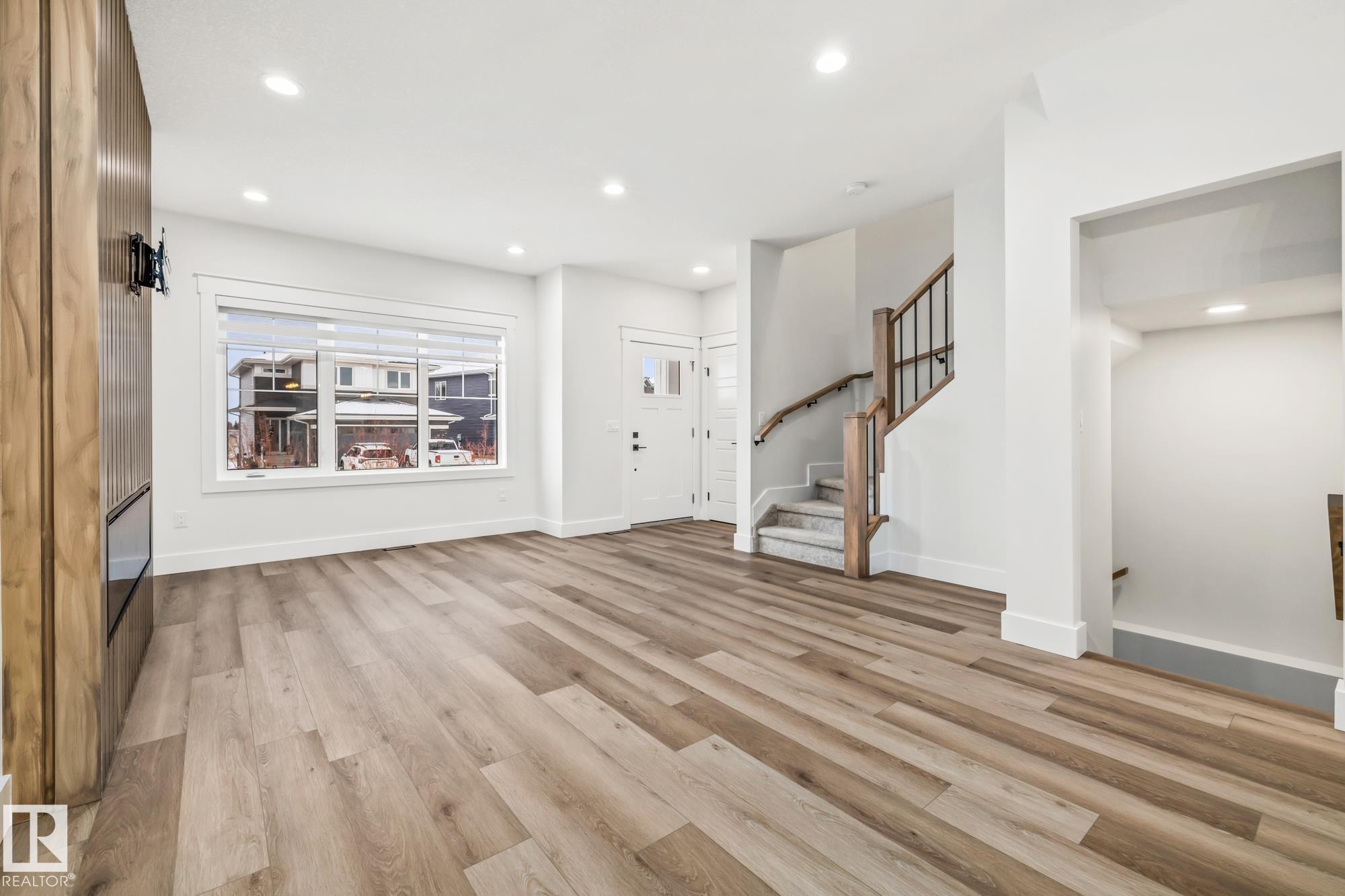 Photo 12 at 10225 92a Avenue, Morinville