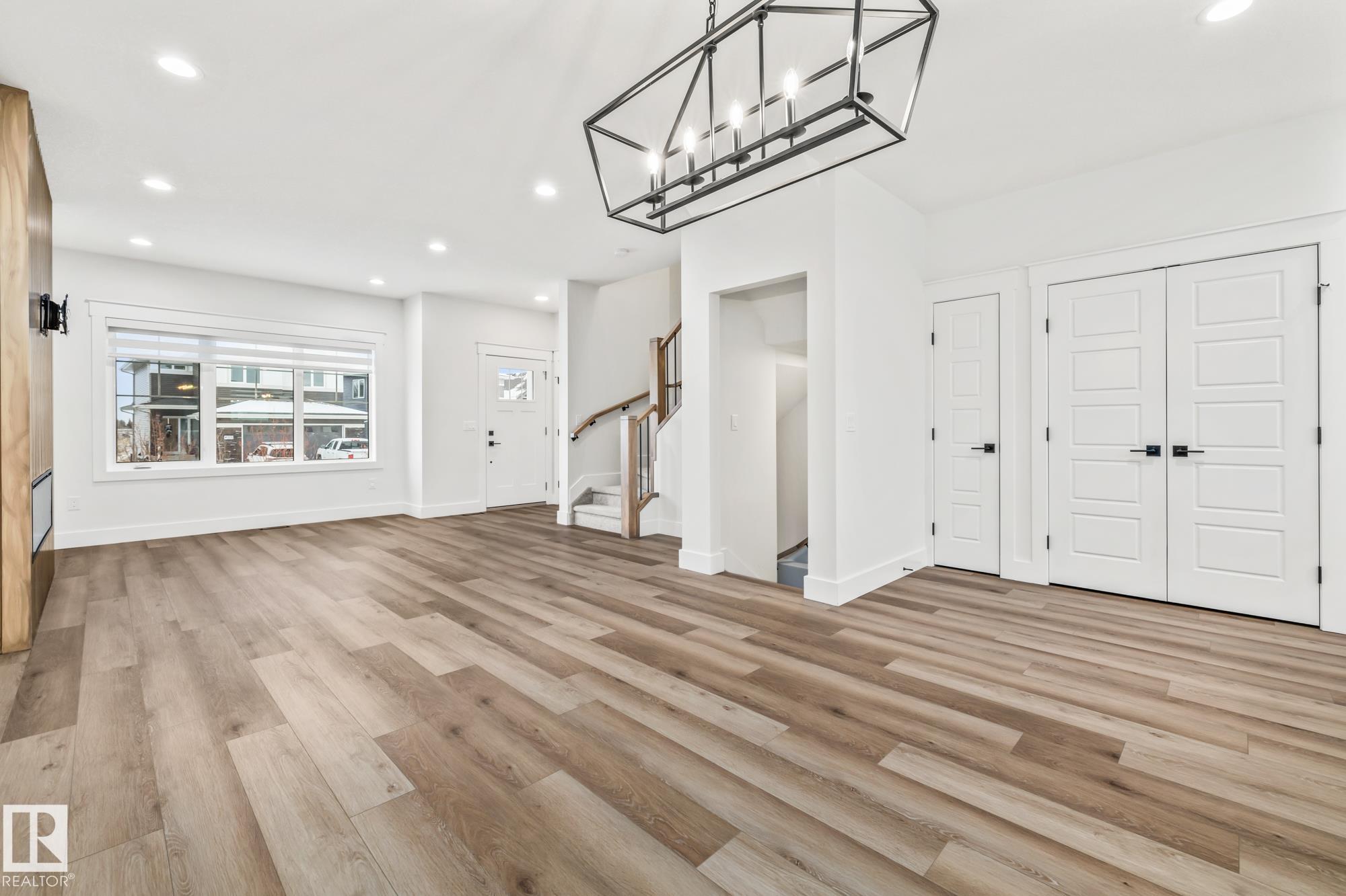 Photo 16 at 10225 92a Avenue, Morinville