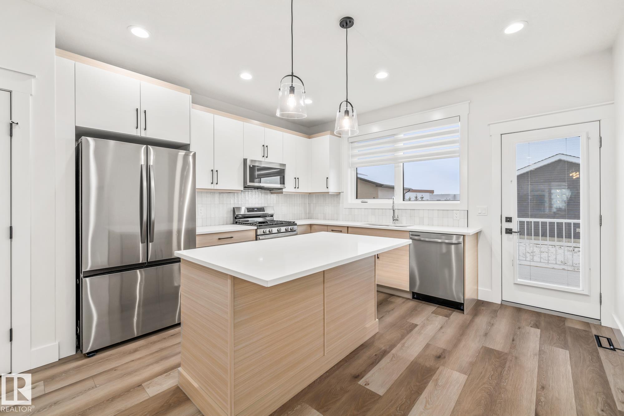 Photo 18 at 10225 92a Avenue, Morinville