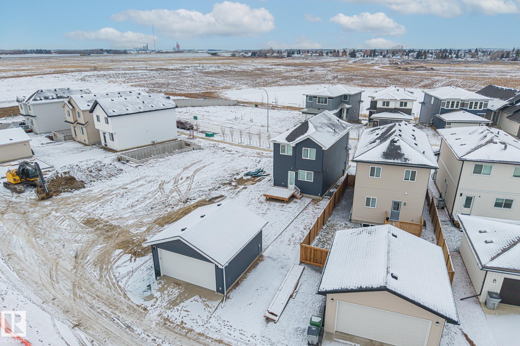 Photo 7 at 10225 92a Avenue, Morinville