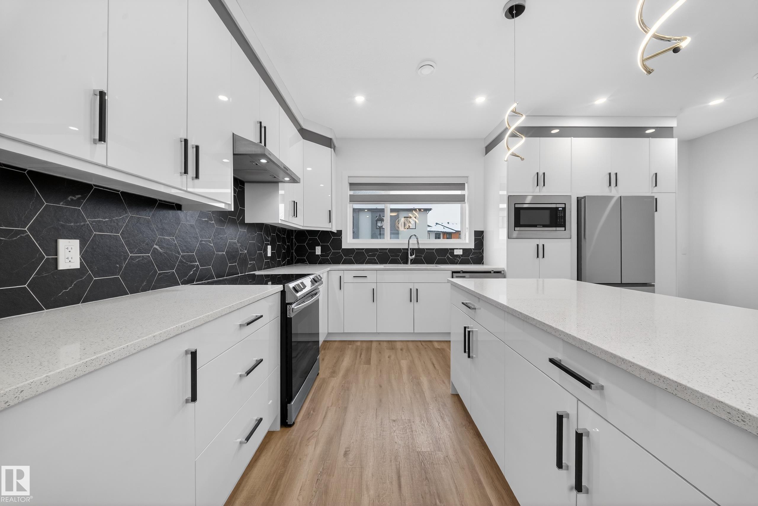 1 - 10 Salisbury Way, Salisbury Village, Sherwood Park