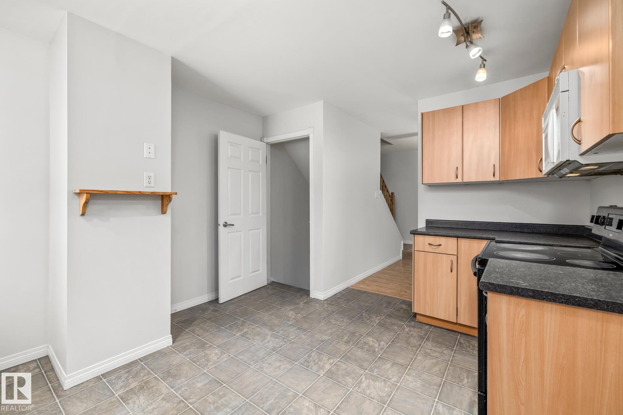 Picture for 145B ROYAL RD NW