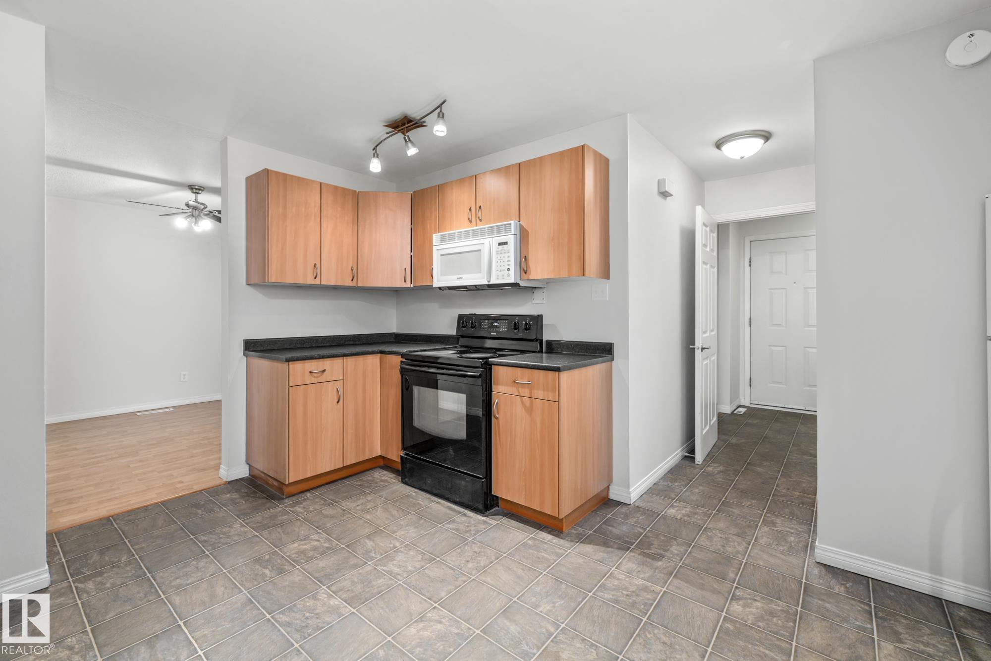 Picture for 145B ROYAL RD NW