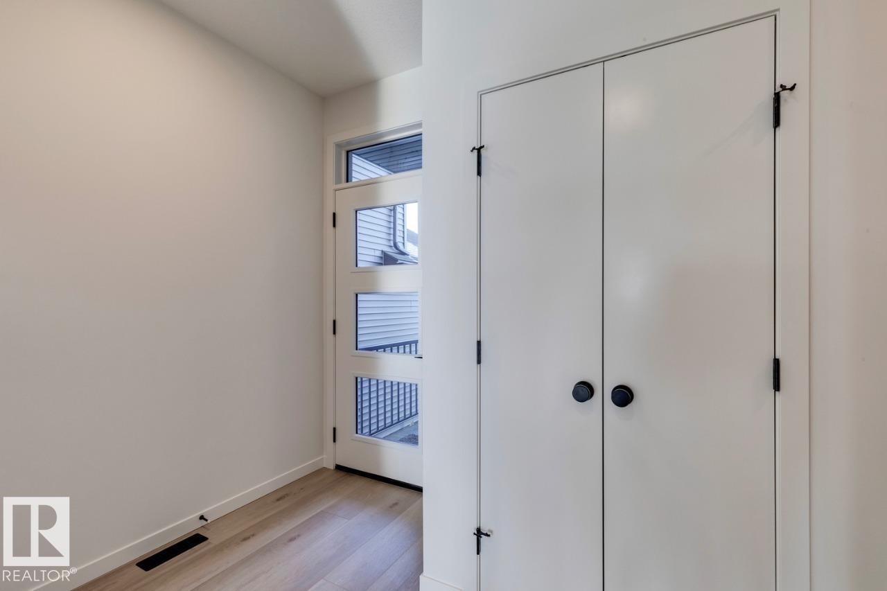 Picture for 22915 80 AV NW