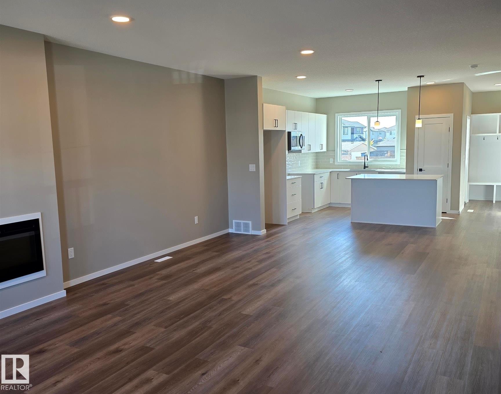 Photo 10 at 11 Sereno Lane, Sienna, Fort Saskatchewan