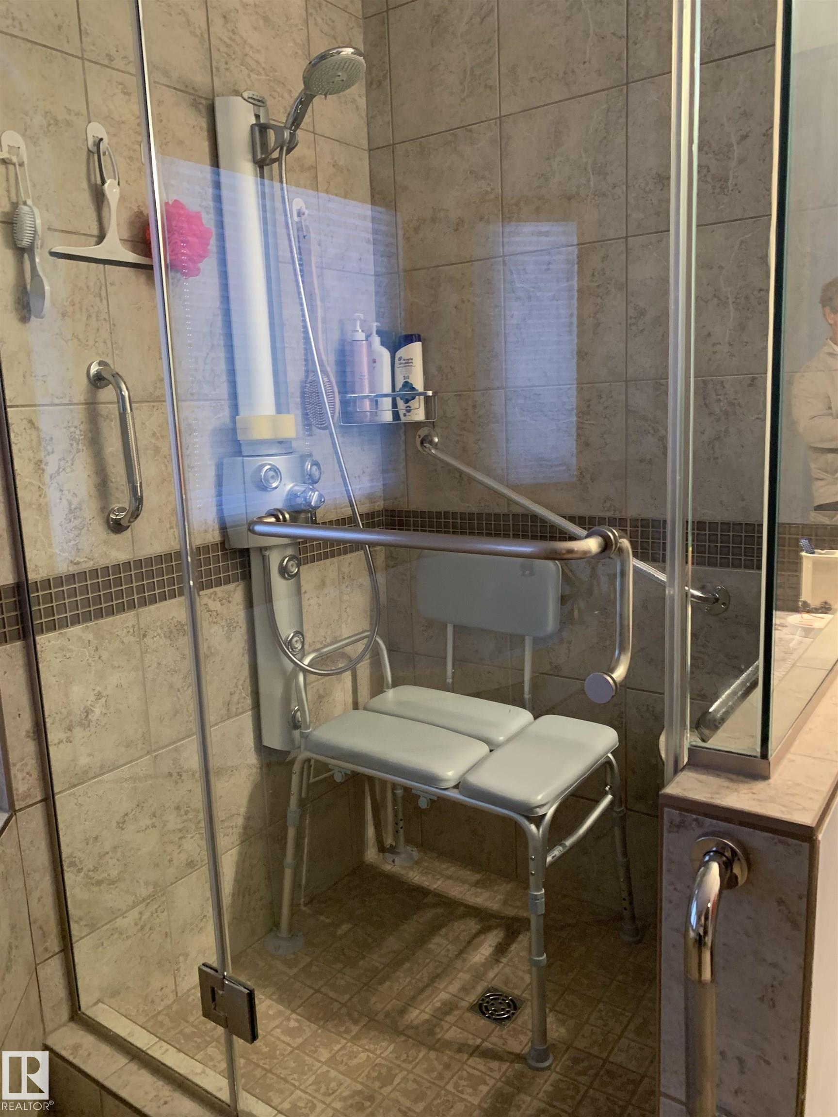 Photo 11 at 57 Longview Drive, Stoneshire, Spruce Grove