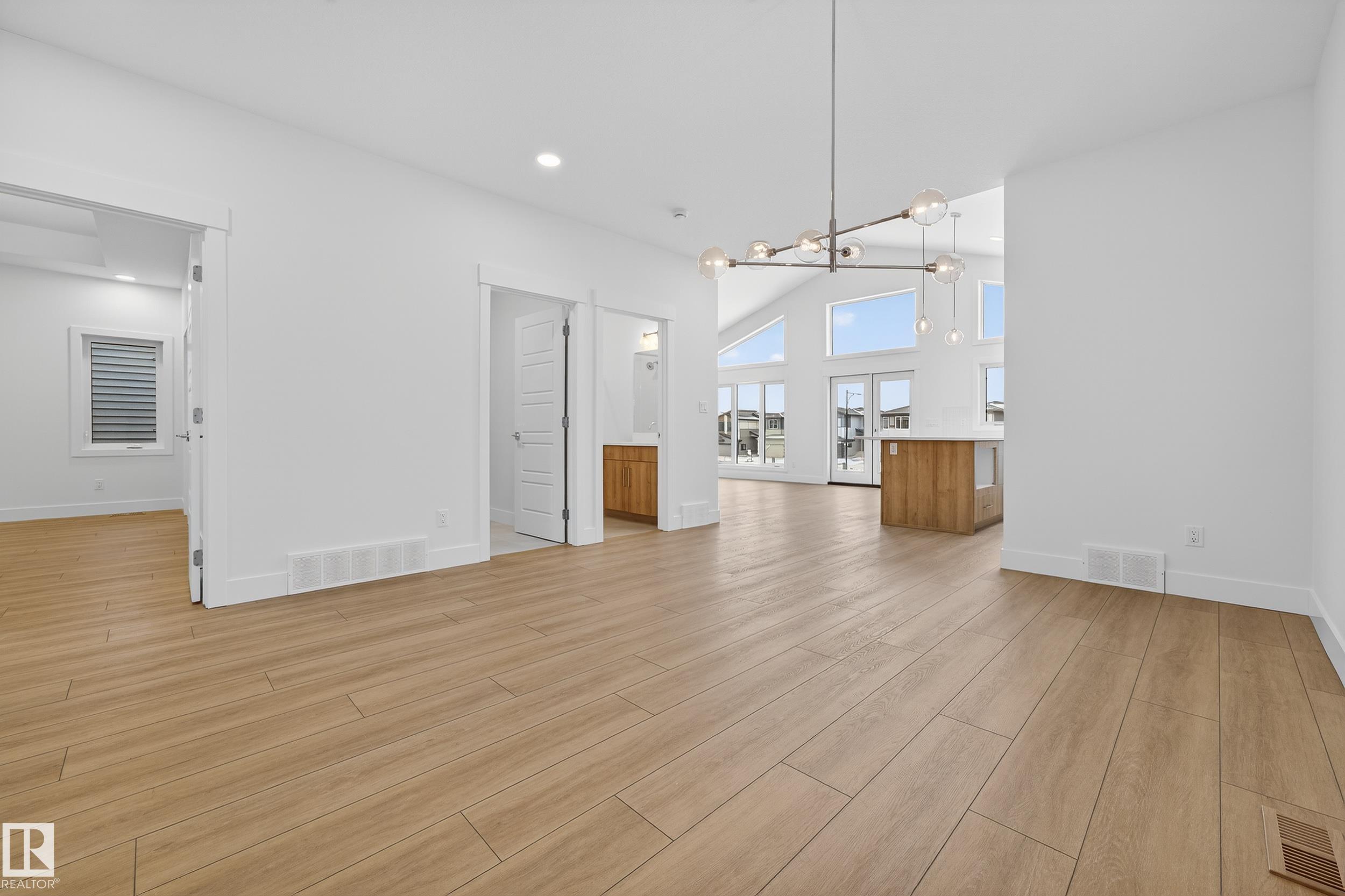 Photo 18 at 7093 Kiviaq Crescent SW, Keswick, Edmonton