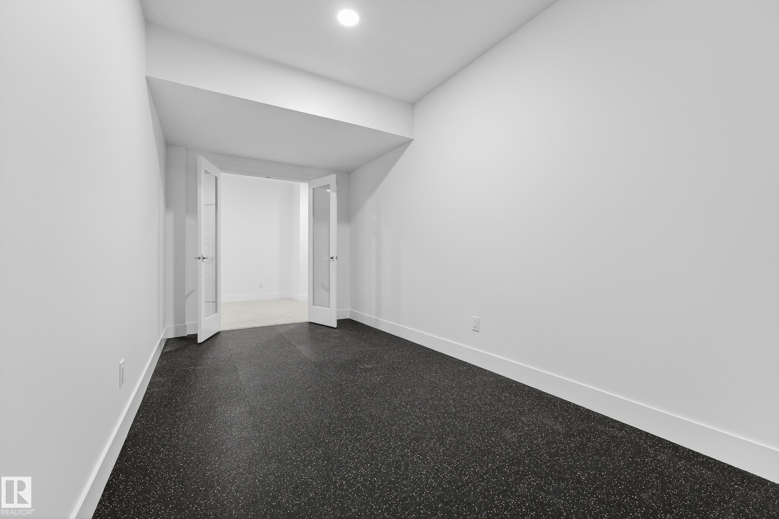 Photo 38 at 7093 Kiviaq Crescent SW, Keswick, Edmonton