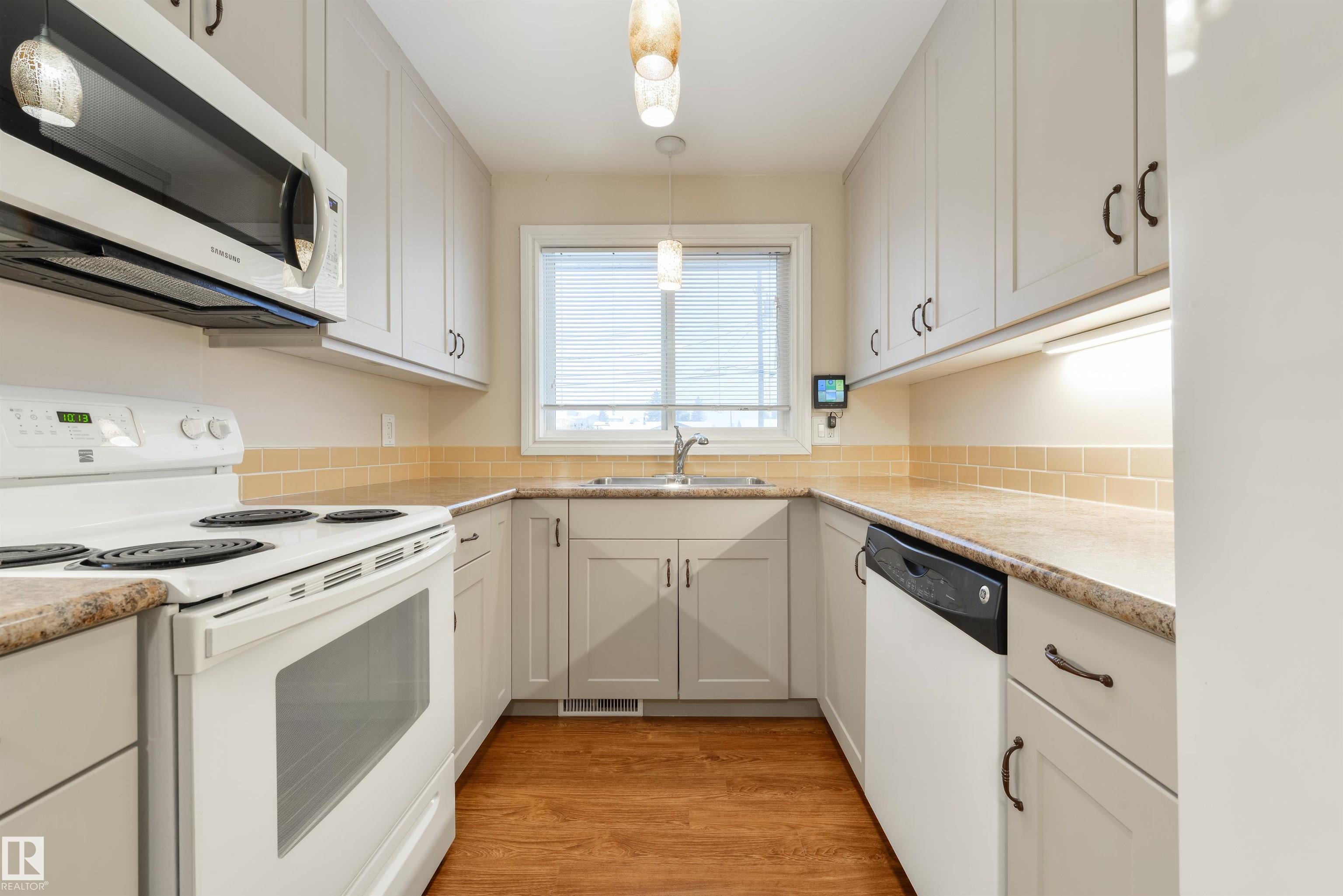 Photo 15 at 13420 60 Street NW, Belvedere, Edmonton