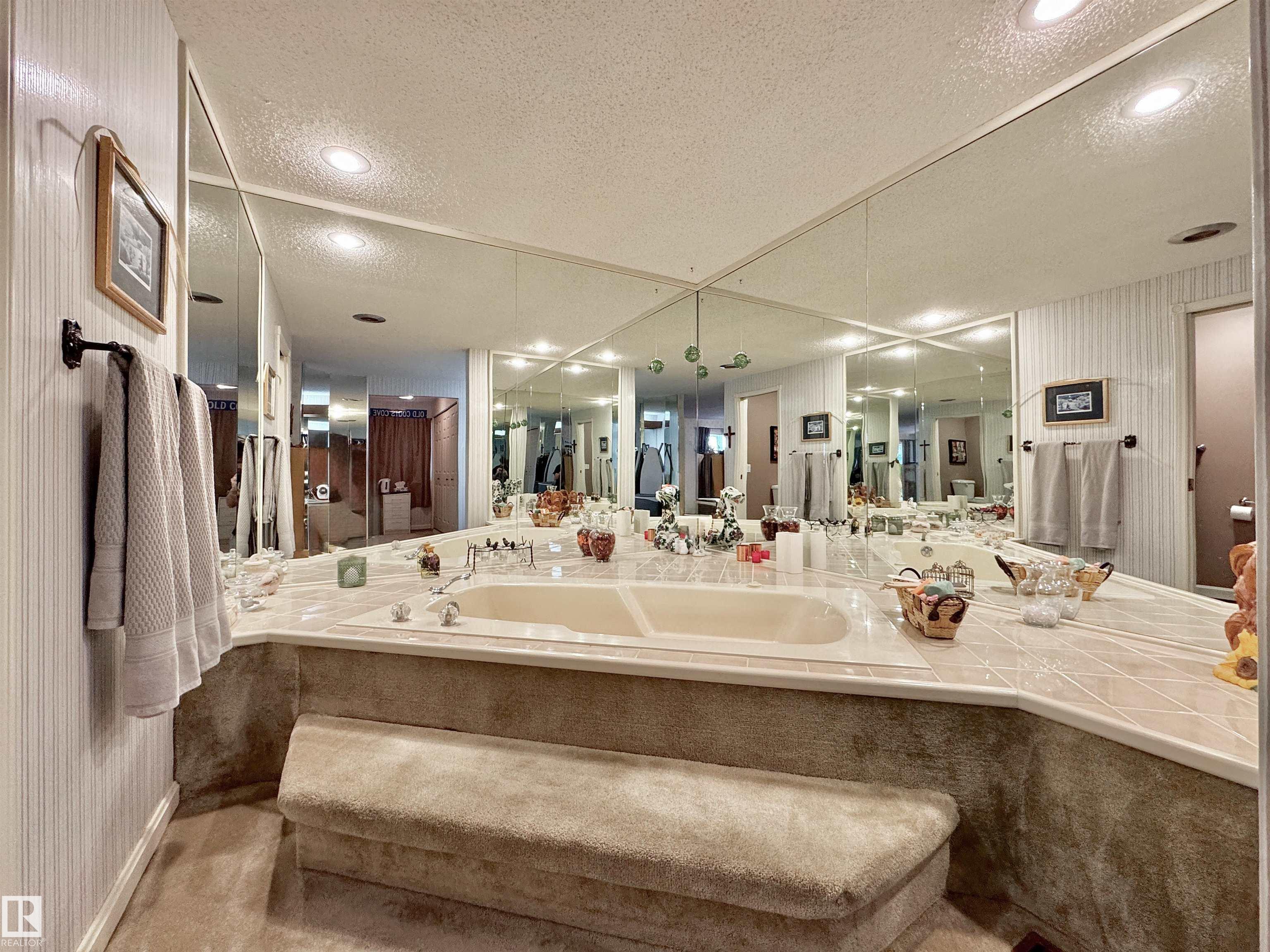 Photo 22 at 1035 109 Street NW, Bearspaw, Edmonton