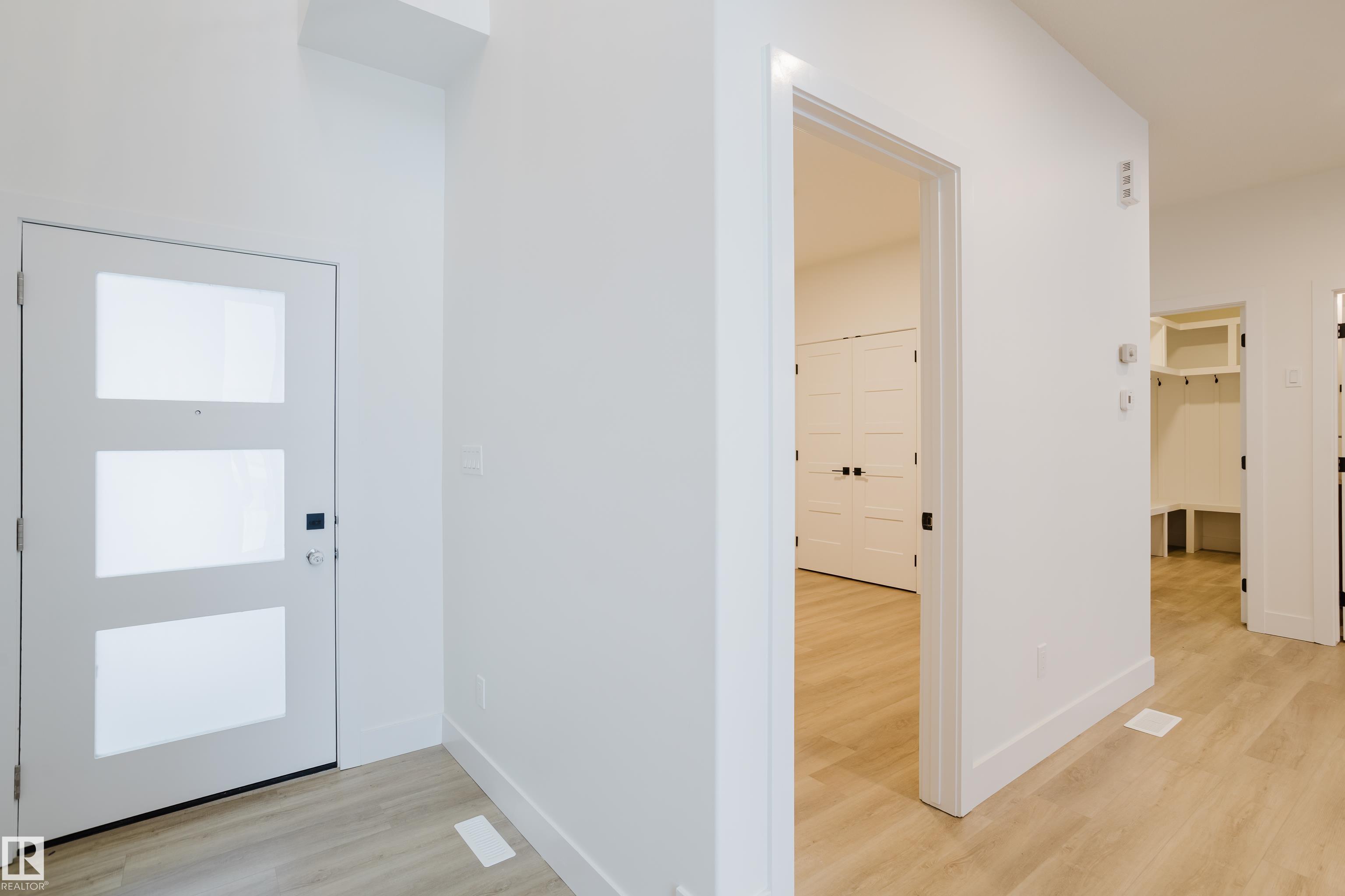 Picture for 230 KINGLET BV NW